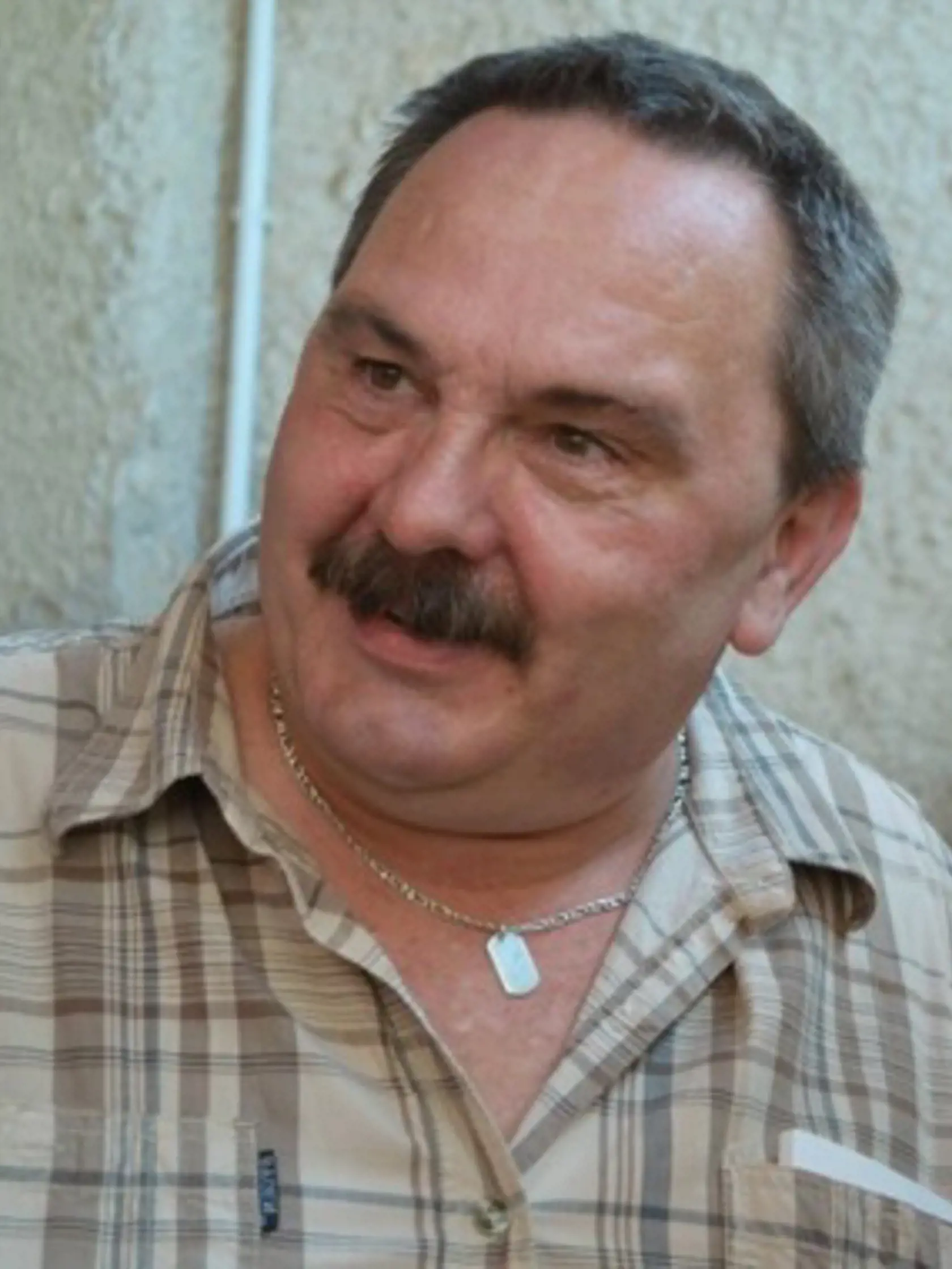 Bývalý herec Broněk Černý.