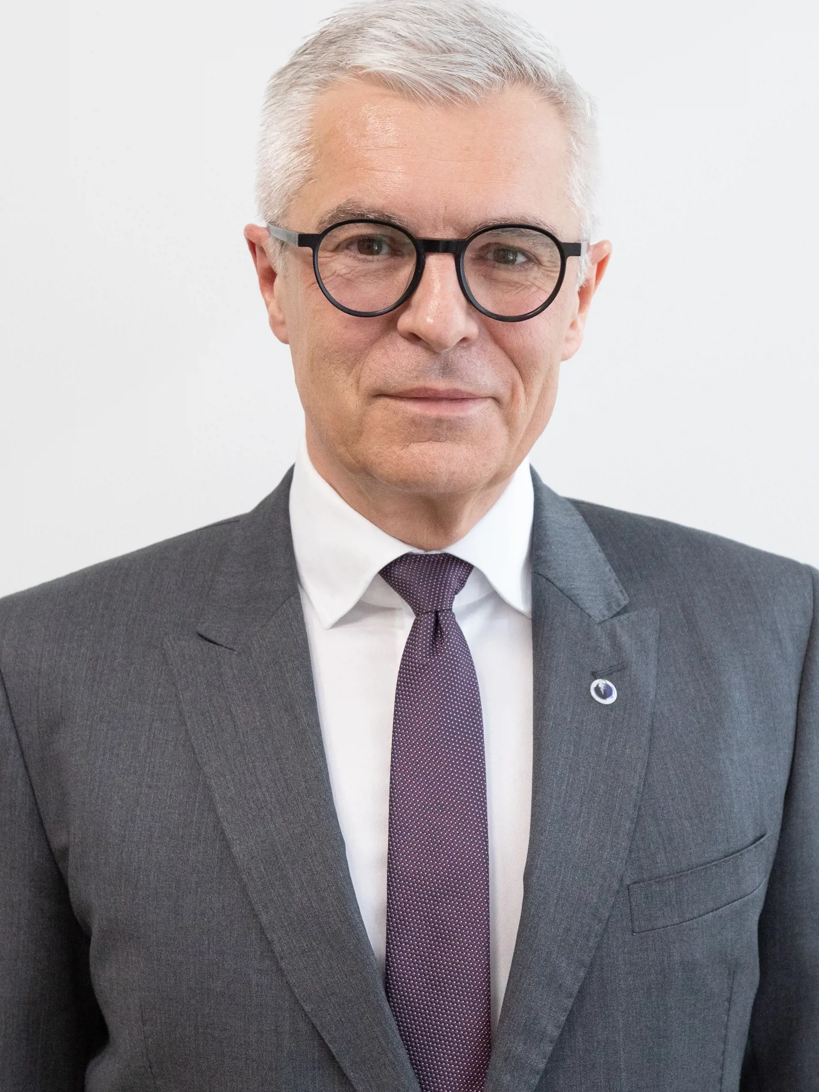 Na snímke kandidát na prezidenta SR Ivan Korčok pózuje pre Tlačovú agentúru Slovenskej republiky (TASR) v Bratislave 28. februára 2024. FOTO TASR - Jaroslav Novák