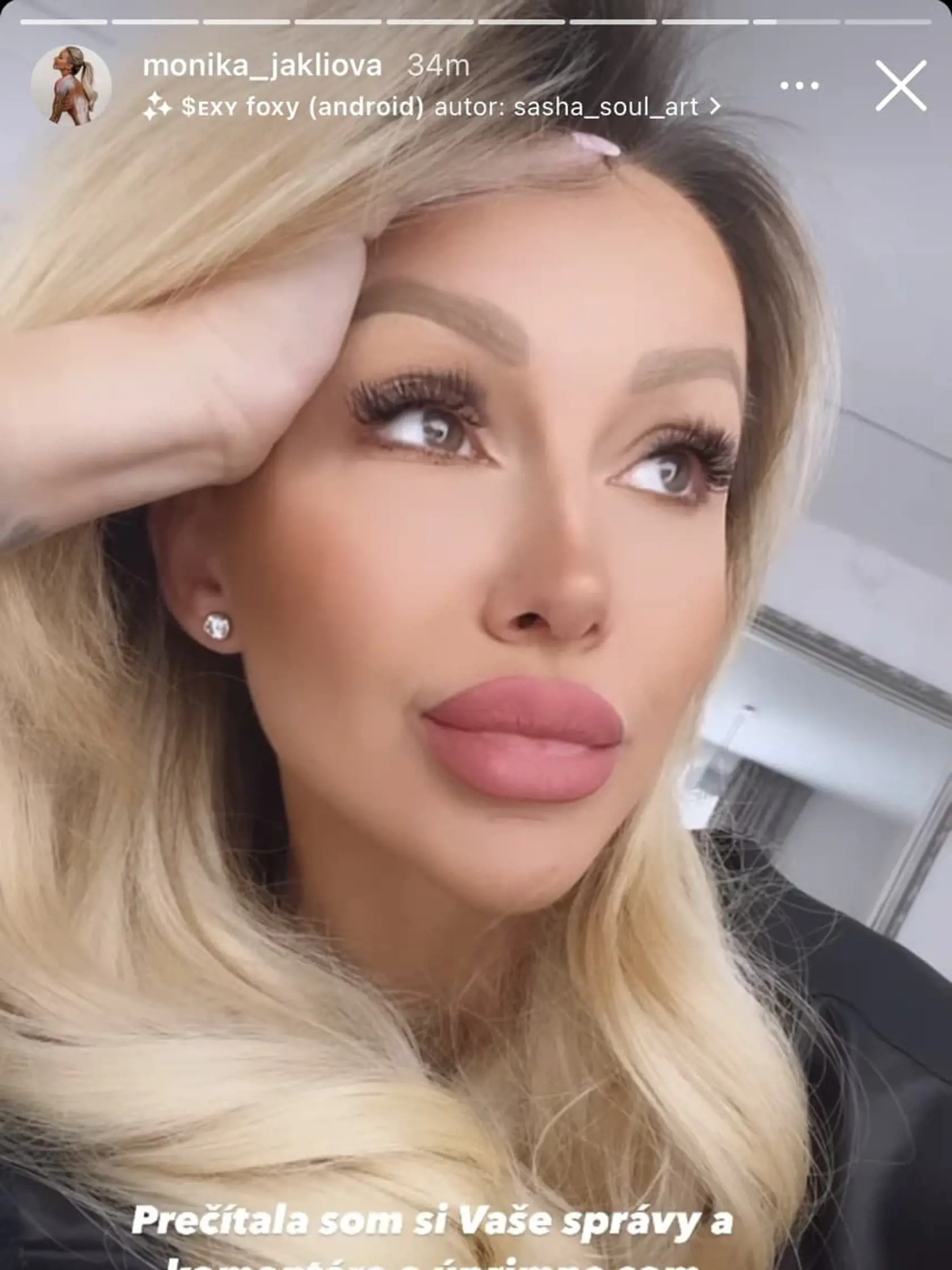 Borárosova partnerka Jákliová informovala o údajnej nevere bojovníka na sociálnej sieti.