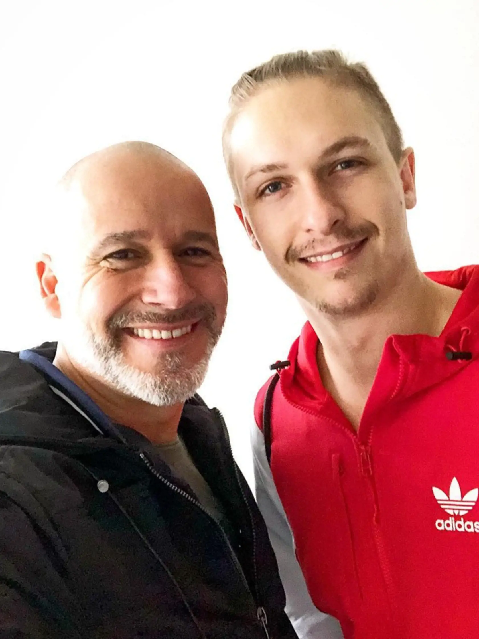 Manželia Honza Musil a mladý Jakub.