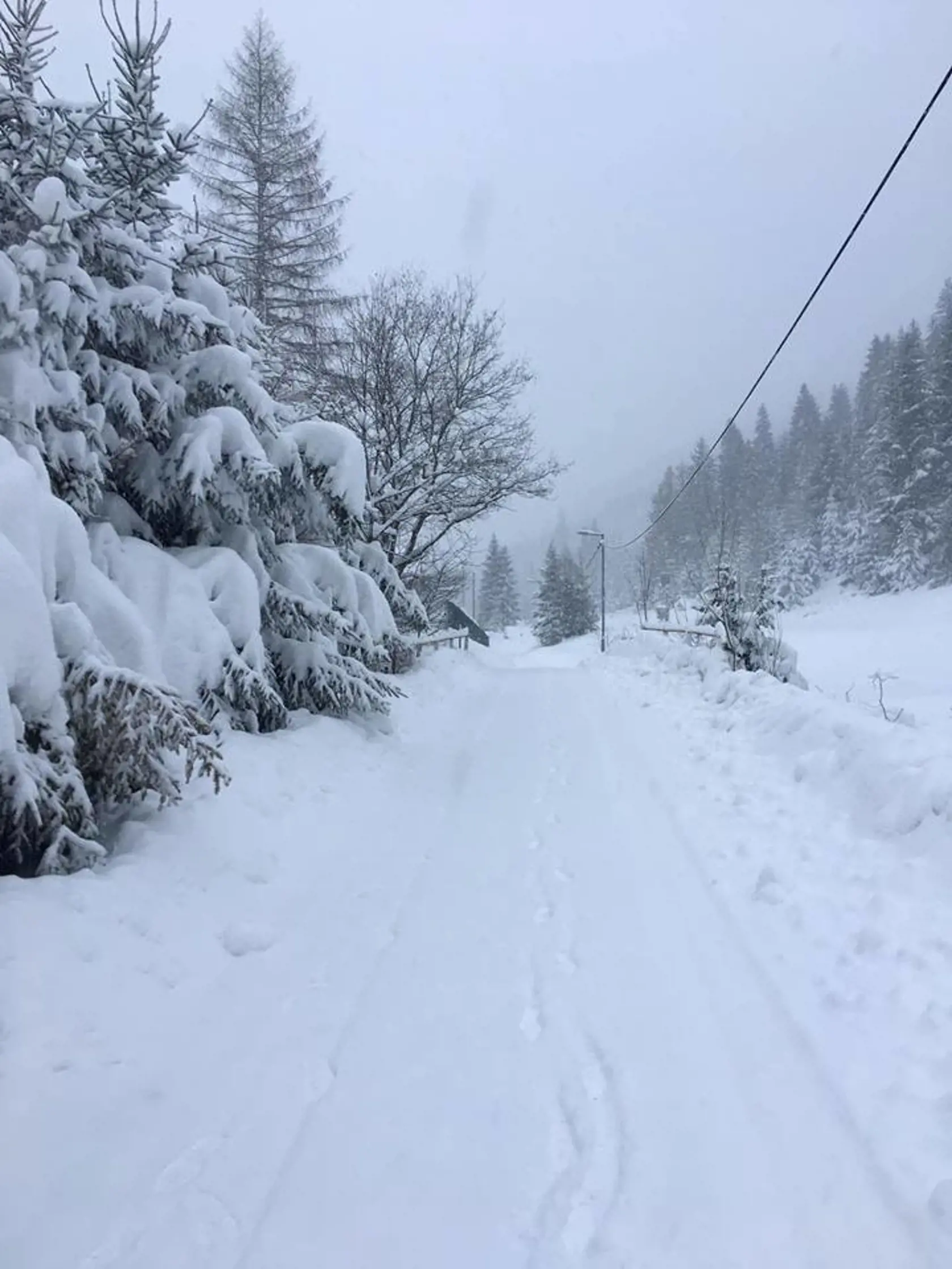 V Oščadnici napadlo pol metra snehu.