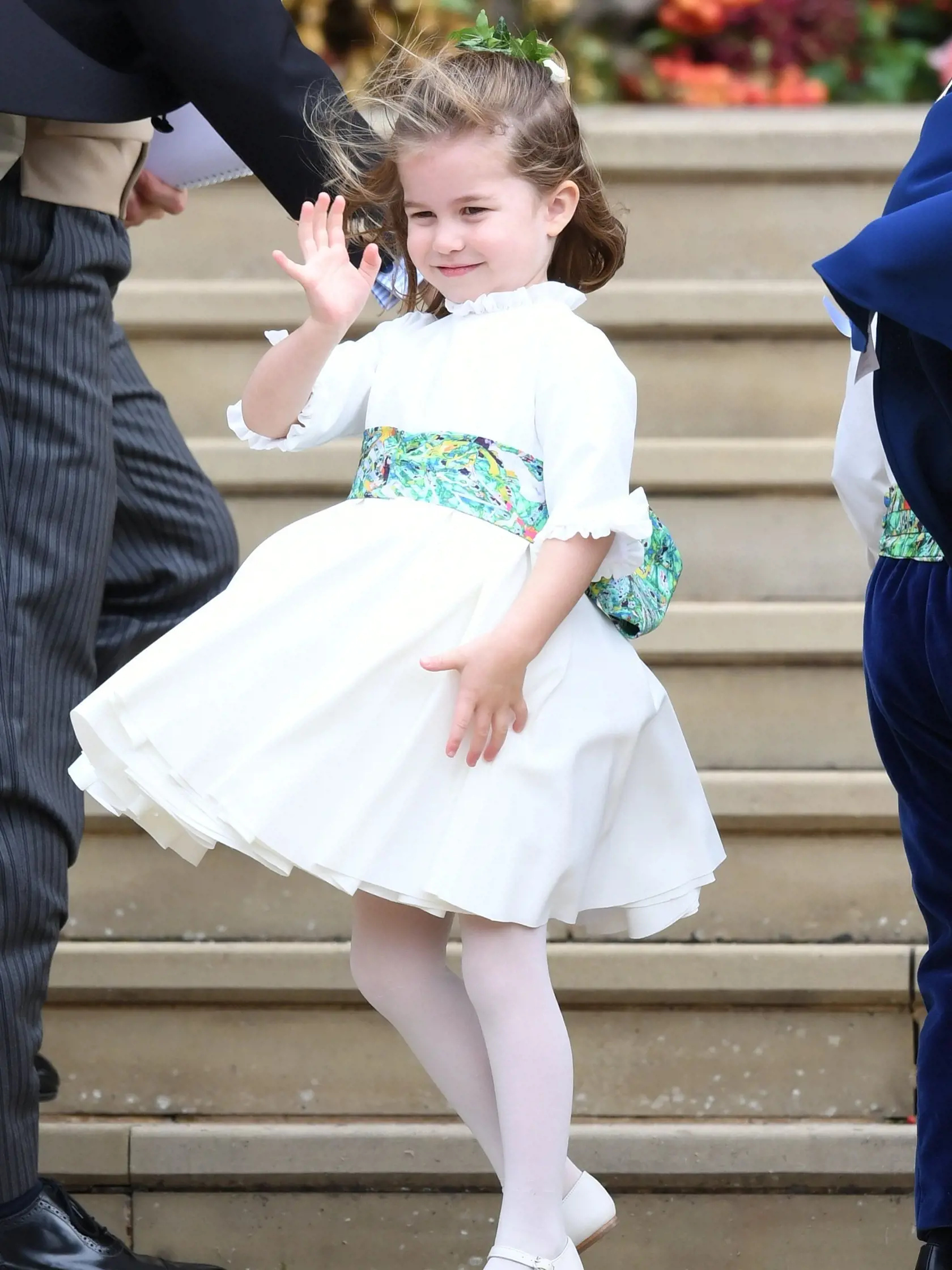Princezná Charlotte a princ Geirge na svadbe princeznej Eugenie.