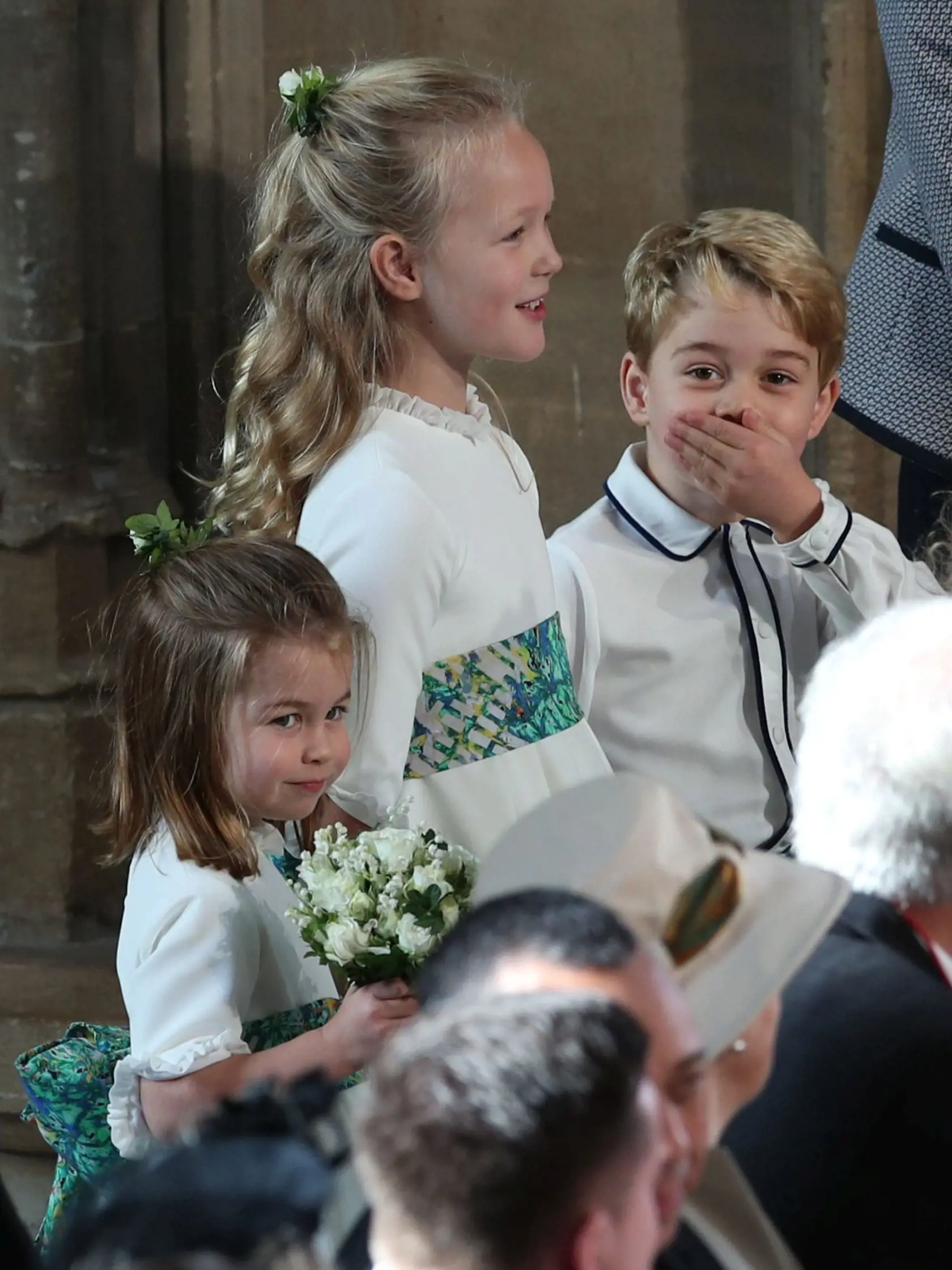 Princezná Charlotte a princ Geirge na svadbe princeznej Eugenie.