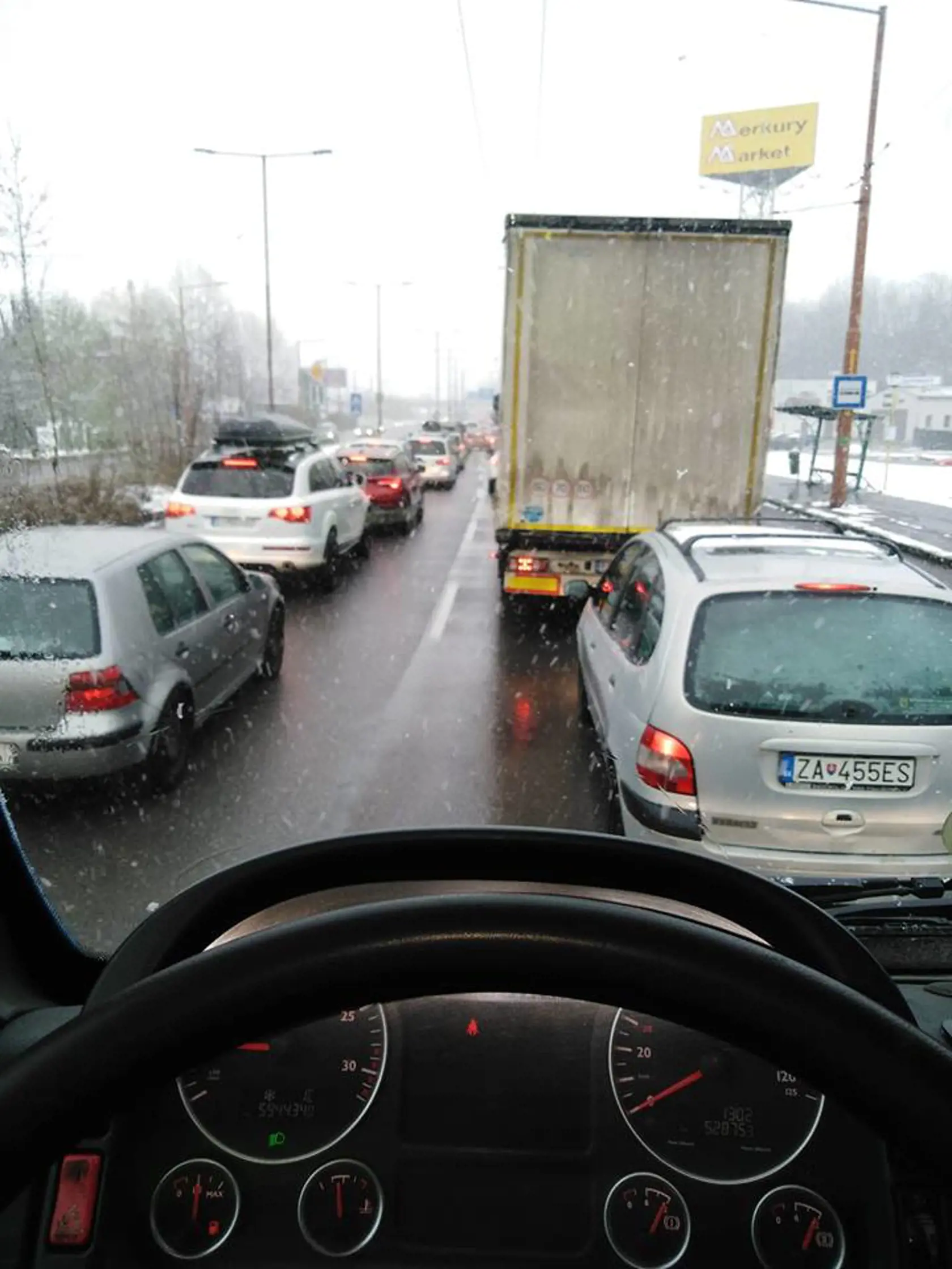 Kolóna pred Martinom.