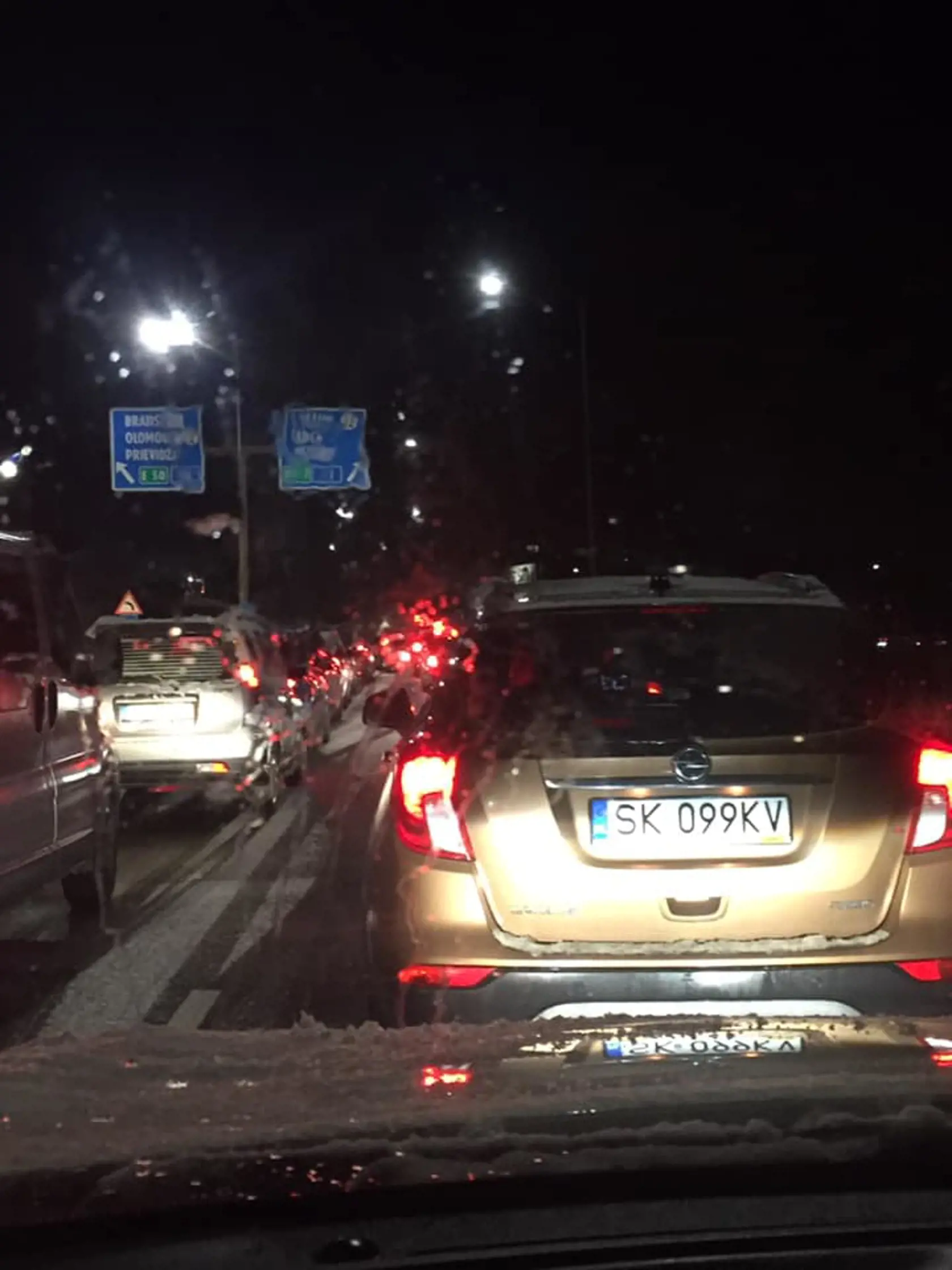 Žilina, ulica Ľavobrežná v smere na Budatín.