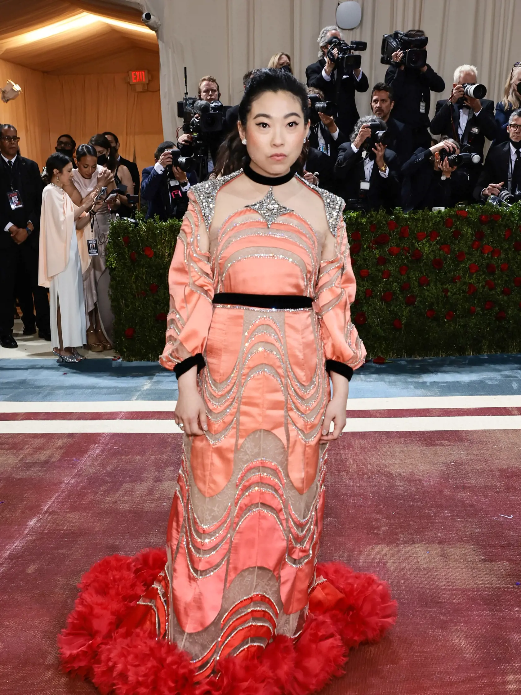 Awkwafina v kreácii Gucci.
