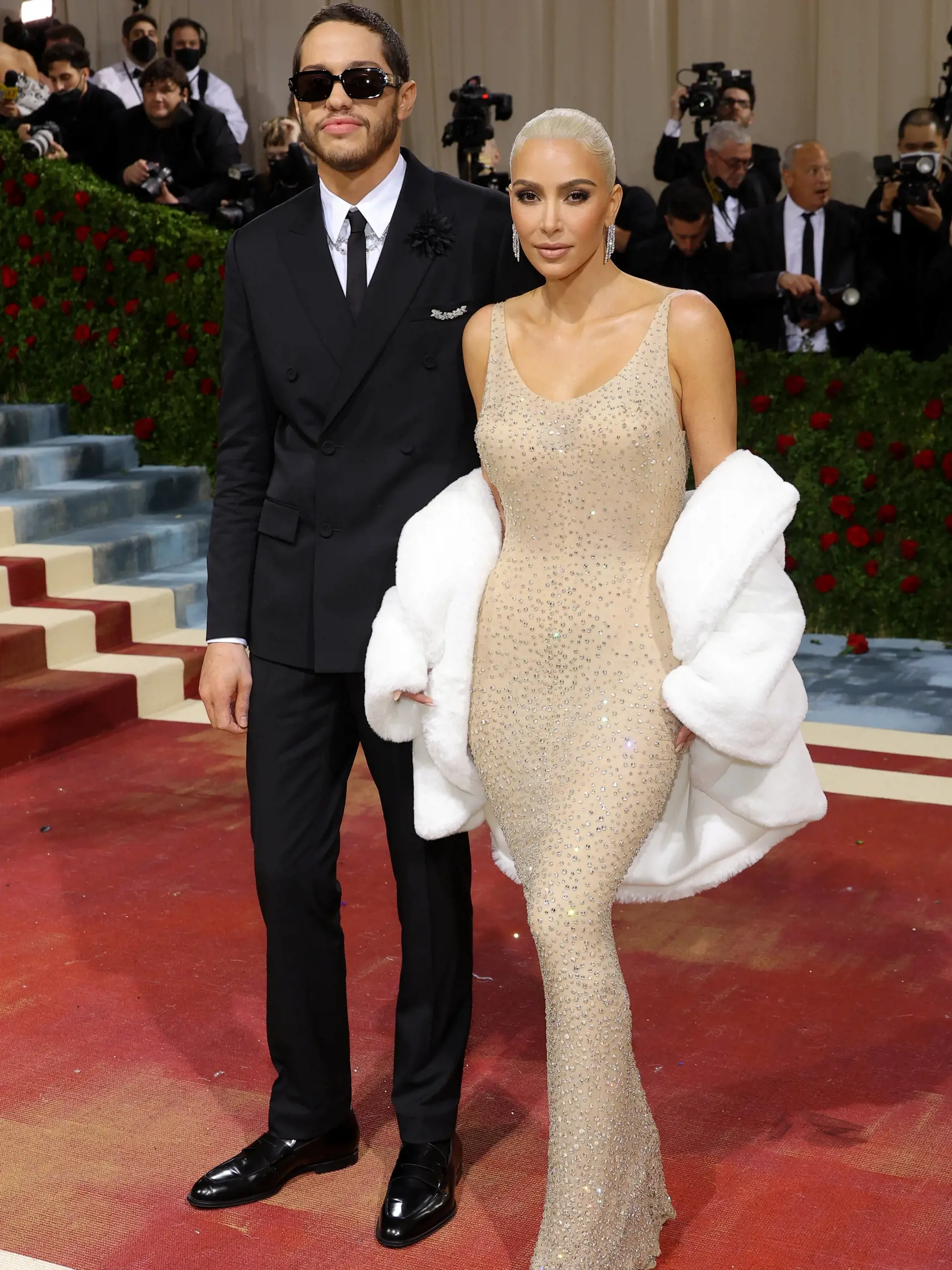 Kim Kardashian v róbe za 5 miliónov dolárov.