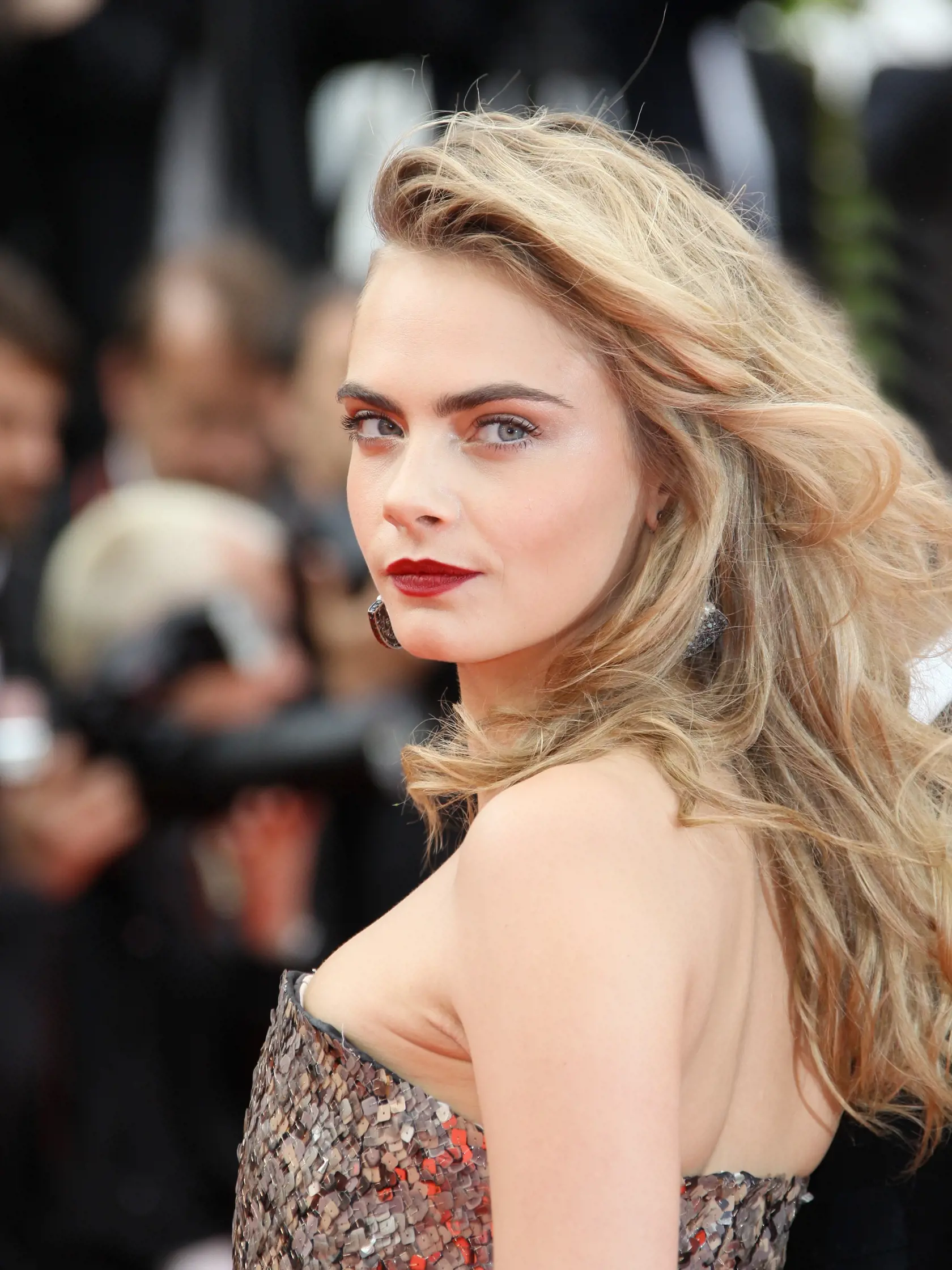 Cara,Delevingne,Attends,'the,Search',Premiere,During,The,67th,Annual