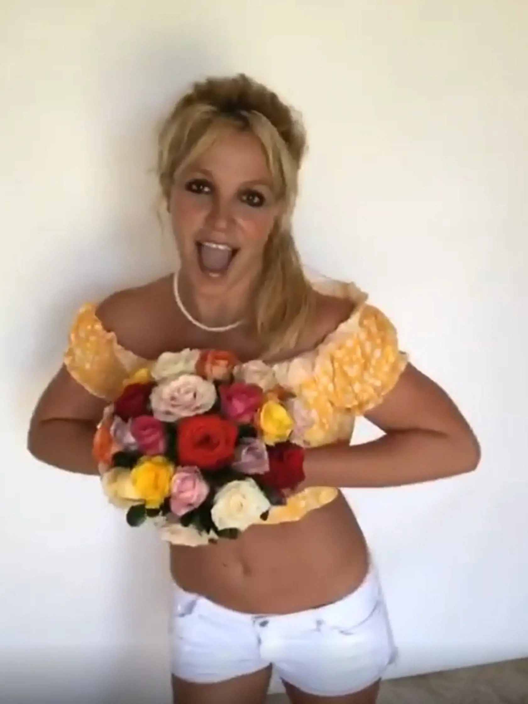 Britney ukázala fanúšikom na Instagrame, ako vyzerá počas bežných dní, ktoré trávi doma.