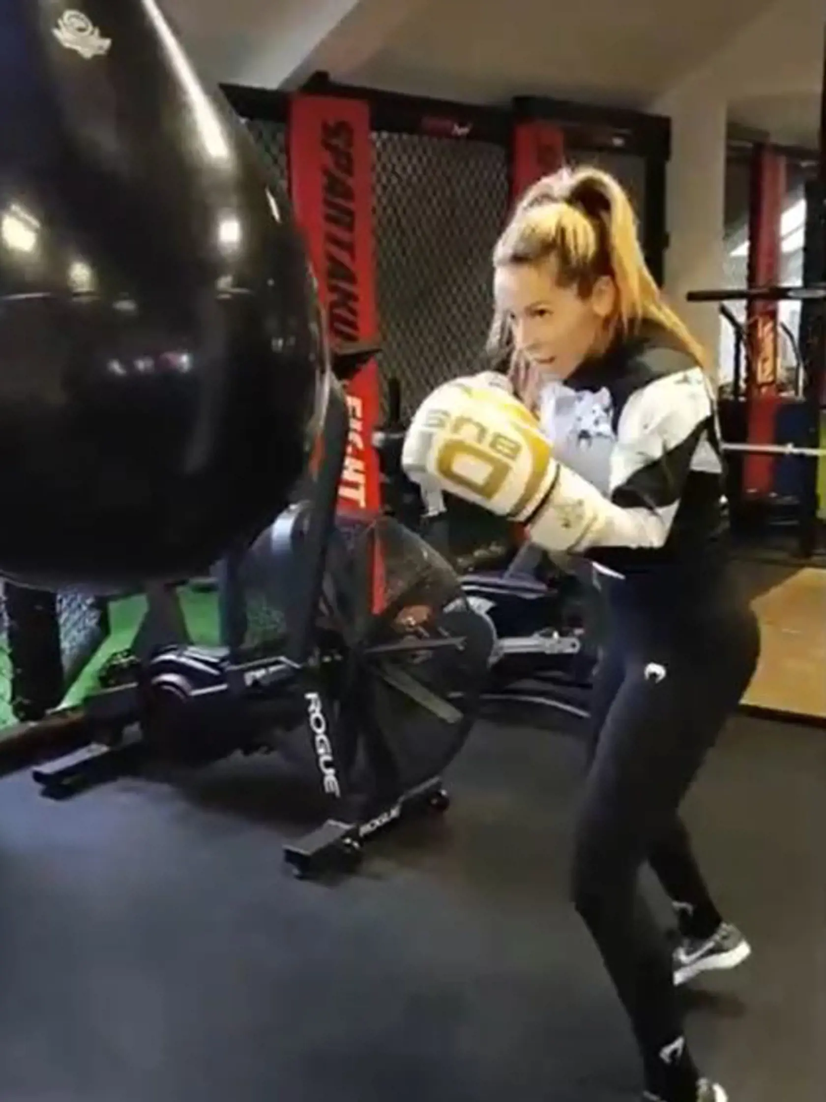 Dominika Mirgová prežíva po prevalení nevery jej manžela Petra najhoršie chvíle svojho života