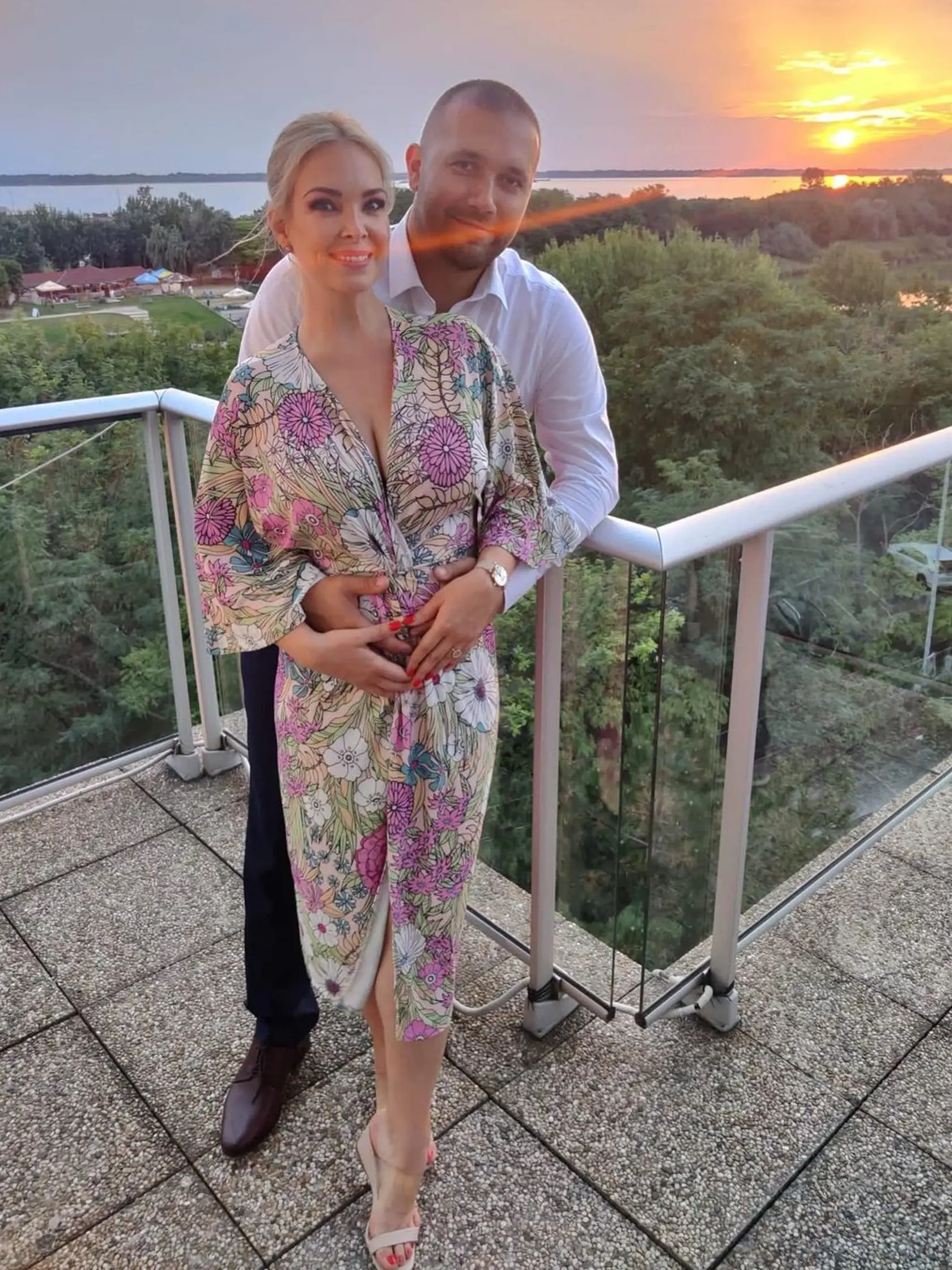Lucia Barmošová v čase, keď bola tehotná. Na snímke s partnerom Dávidom.