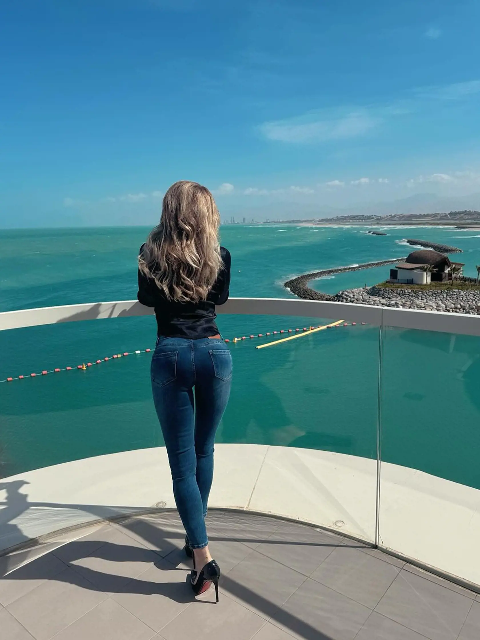 Carmen a Róbert Geissovci trávili uplynulé mesiace veľa času v Spojených arabských emirátoch a v Dubaji. Podľa nemeckých médií sa tam dvojica má dokonca presťahovať.