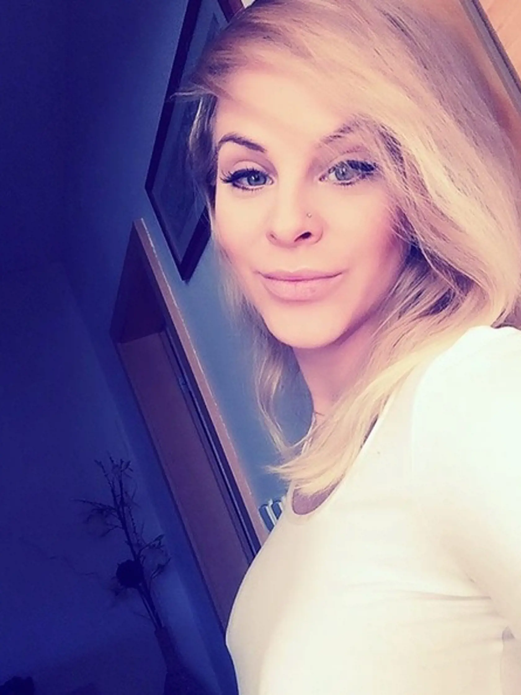 Veľké rušno nastalo okolo exsuperstáristky Barbory Balúchovej pred rokmi, keď prasklo, že čaká dieťa s podnikateľom Borisom Kollárom. Mnoho ľudí jej do komentárov na Facebooku dodnes píše, že je obyčajná zlatokopka. Ona sa bráni zubami nechtami, no viacerí poukazujú aj na fakt, že vzťah s Borisom začala v dobe, keď sa ocitla vo finančných problémoch so svojim salónom, ktorý už stihla predať.