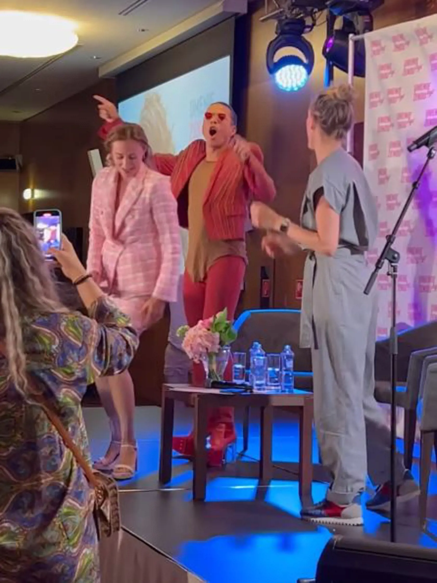 Jorge González bol hosťom v Adelinej šou. Takto si zatrsal s Máriou Čírovou a Adelou.