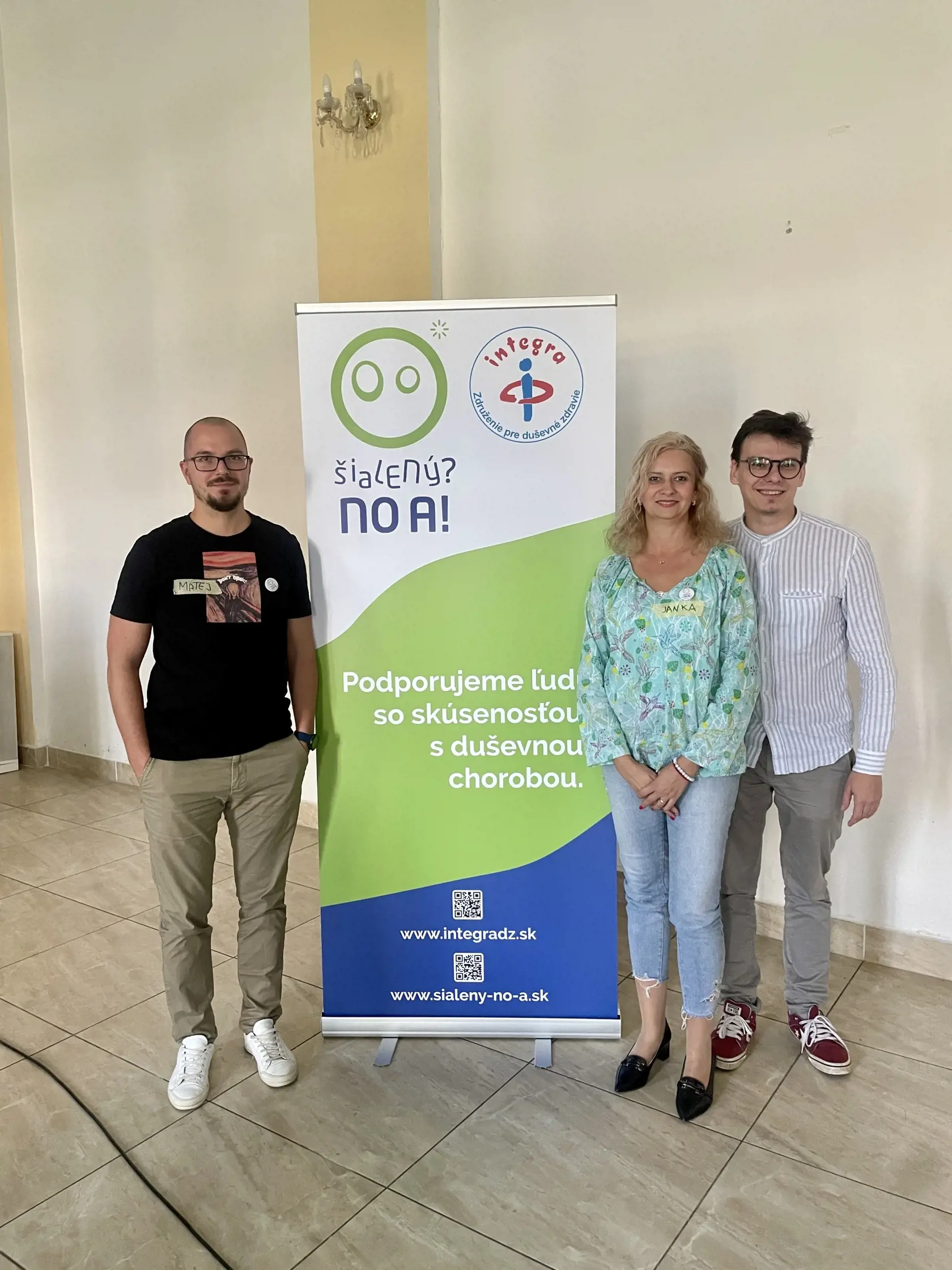 Program si pochvaľujú aj tí, ktorí majú skúsenosť s psychickými problémami: „Program mi dodáva odvahu ku vzpriamenej chôdzi. Pred 10 rokmi som ochorel - schizofrénia vyvolaná drogami. Už  4 roky sa mám lepšie. Ale musím si dávať veľký pozor. Mám sa preto skrývať? Tie časy sú už preč. Chcem už teraz konečne žiť! Rozprávať sa so študentmi je namáhavé, ale aj výborné."