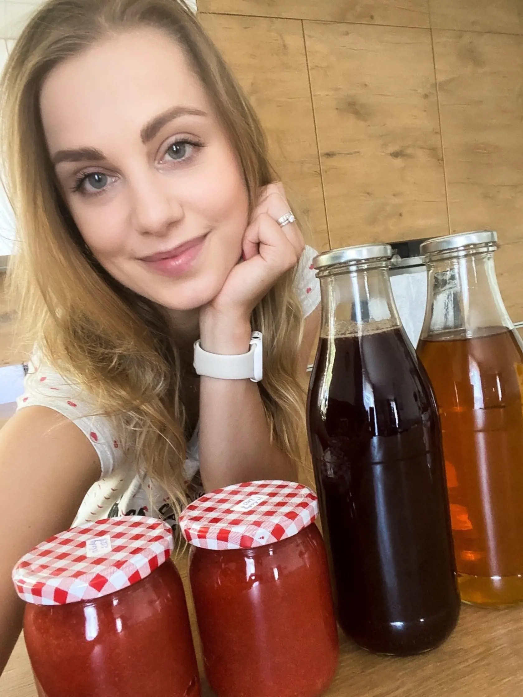 Dominika veľmi rada zavára aj varí domáce sirupy.