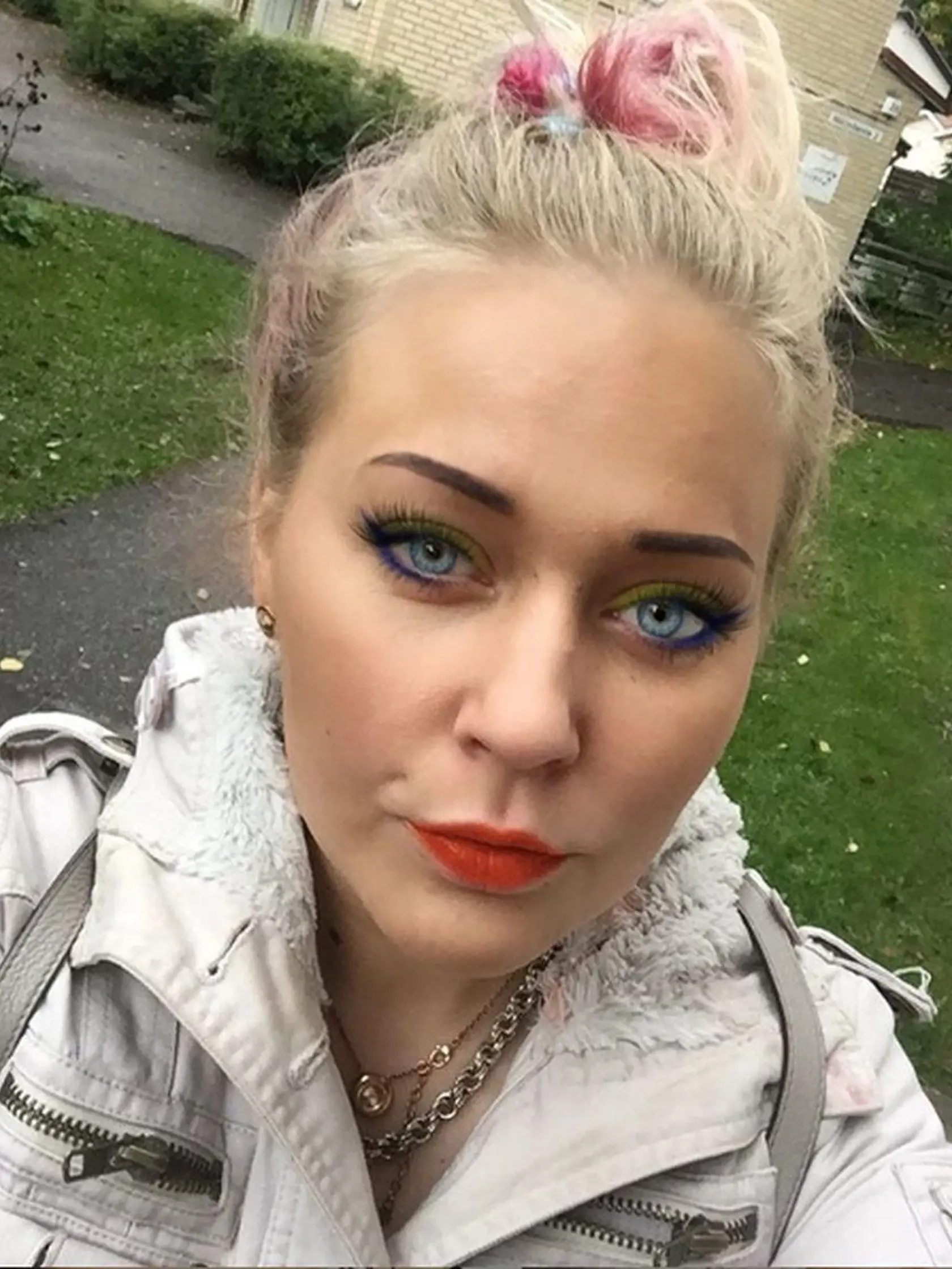 Nina-Maria Tolkki, Timova dcéra, Dominika bola jej macochou