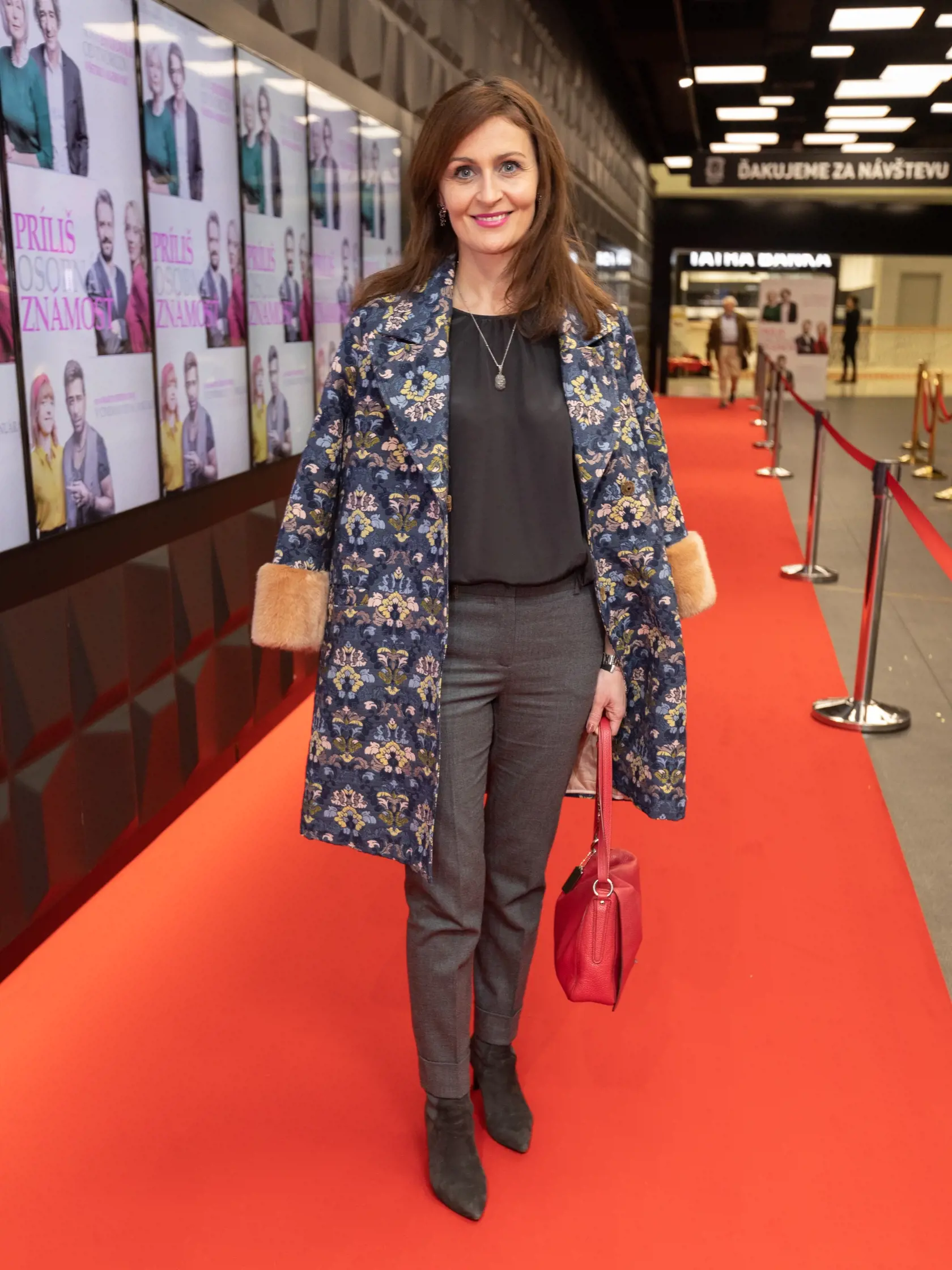 Andrea Kalavská na kinopremiére.