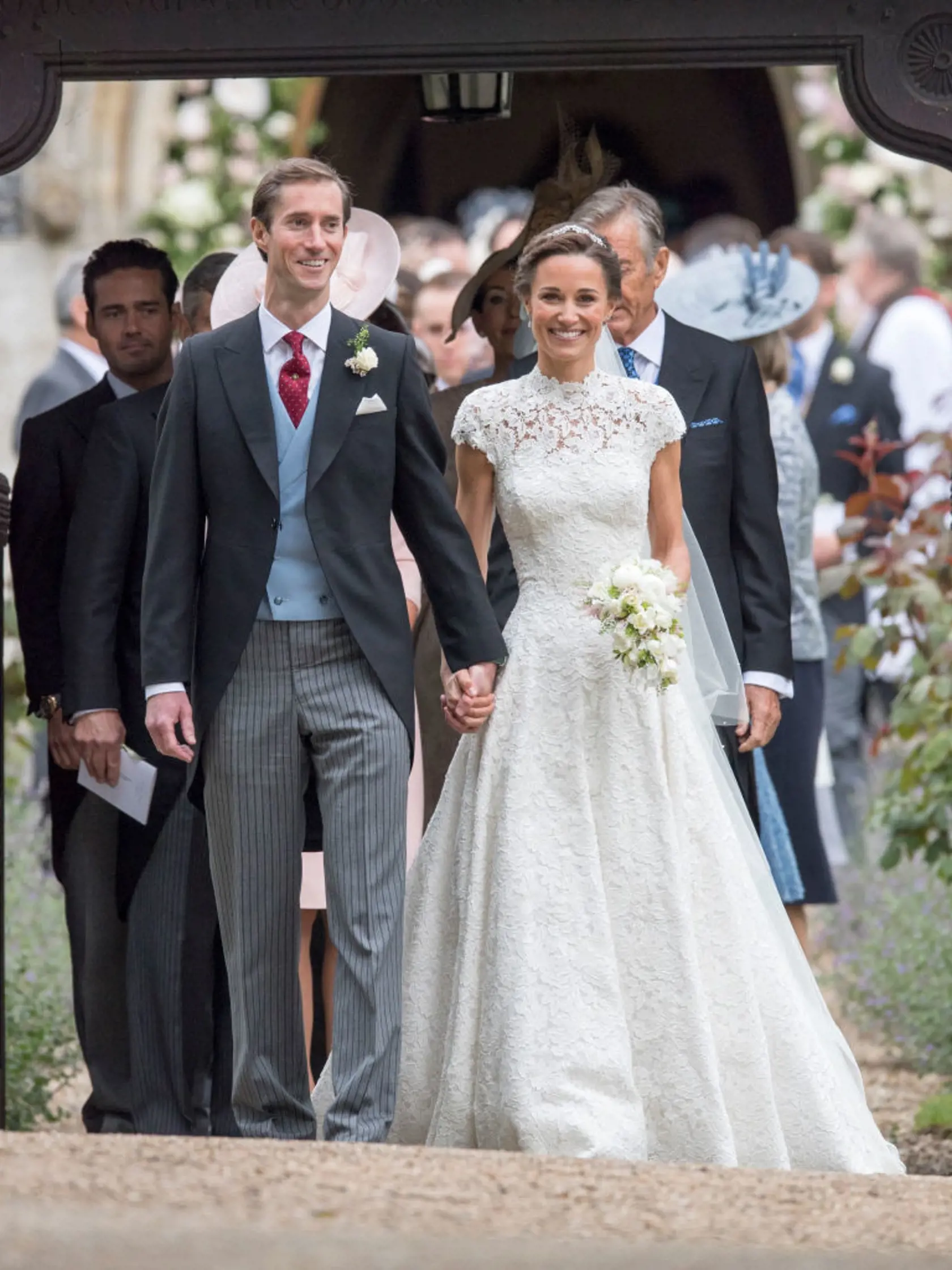 ENGLEFIELD GREEN, ENGLAND - MAY 20: Pippa Middleton and James Matthews after their wedding at St Mark's Church on May 20, 2017 in Englefield, England.(Photo by Arthur Edwards - WPA Pool/Getty Images)