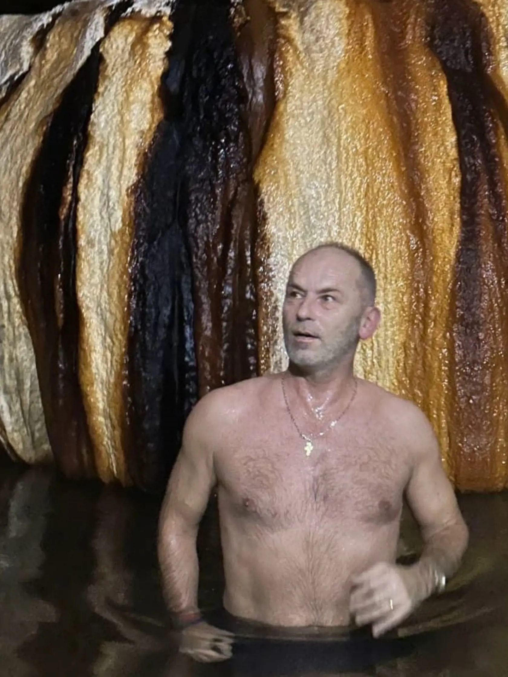 Ľudovít Kaník sa pochválil svojím mužným telom.