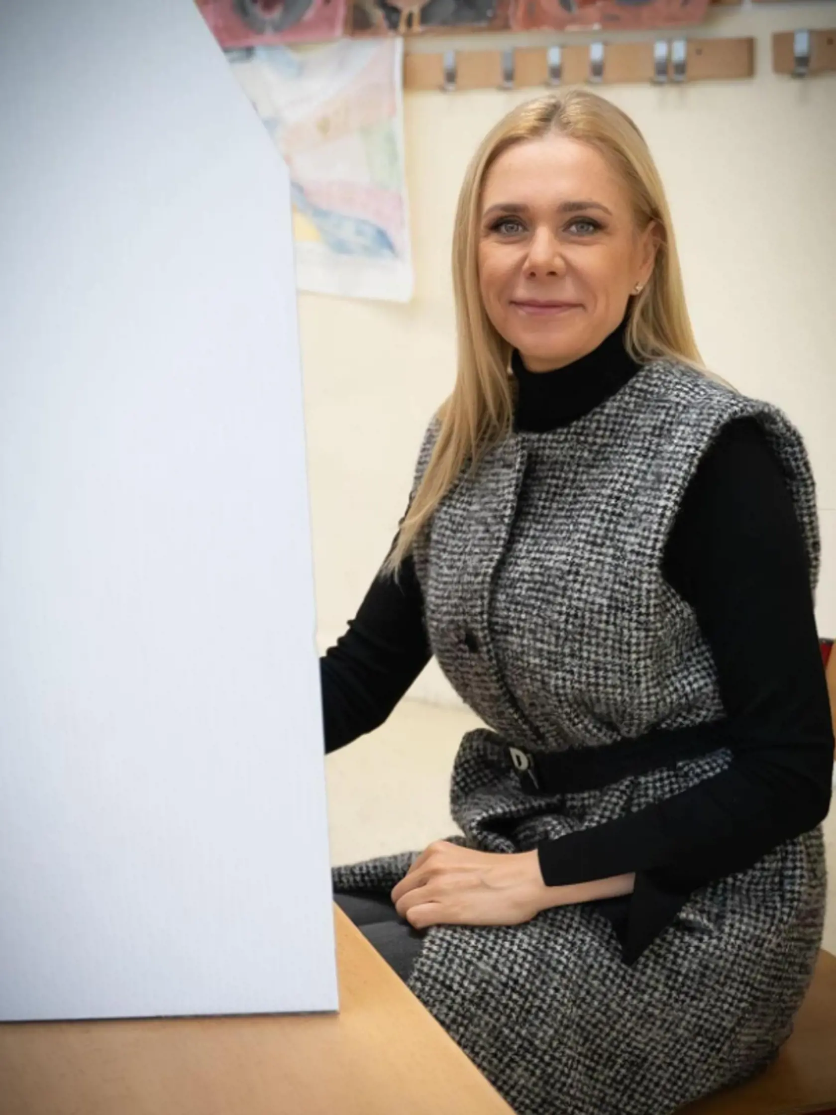 Takto prišla voliť Denisa Saková.