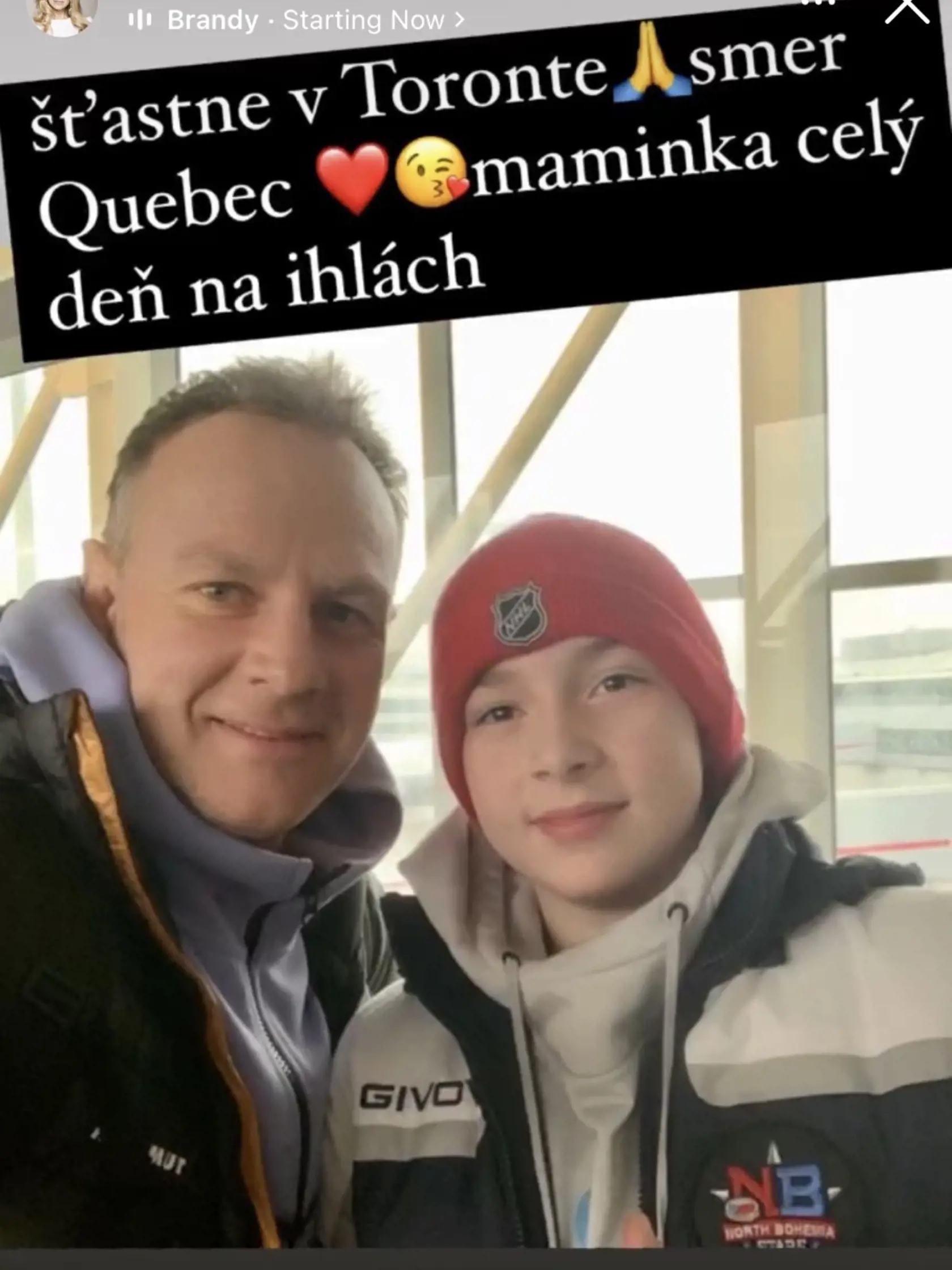 Patrik Švajda odletel so synom Leom do Kanady.