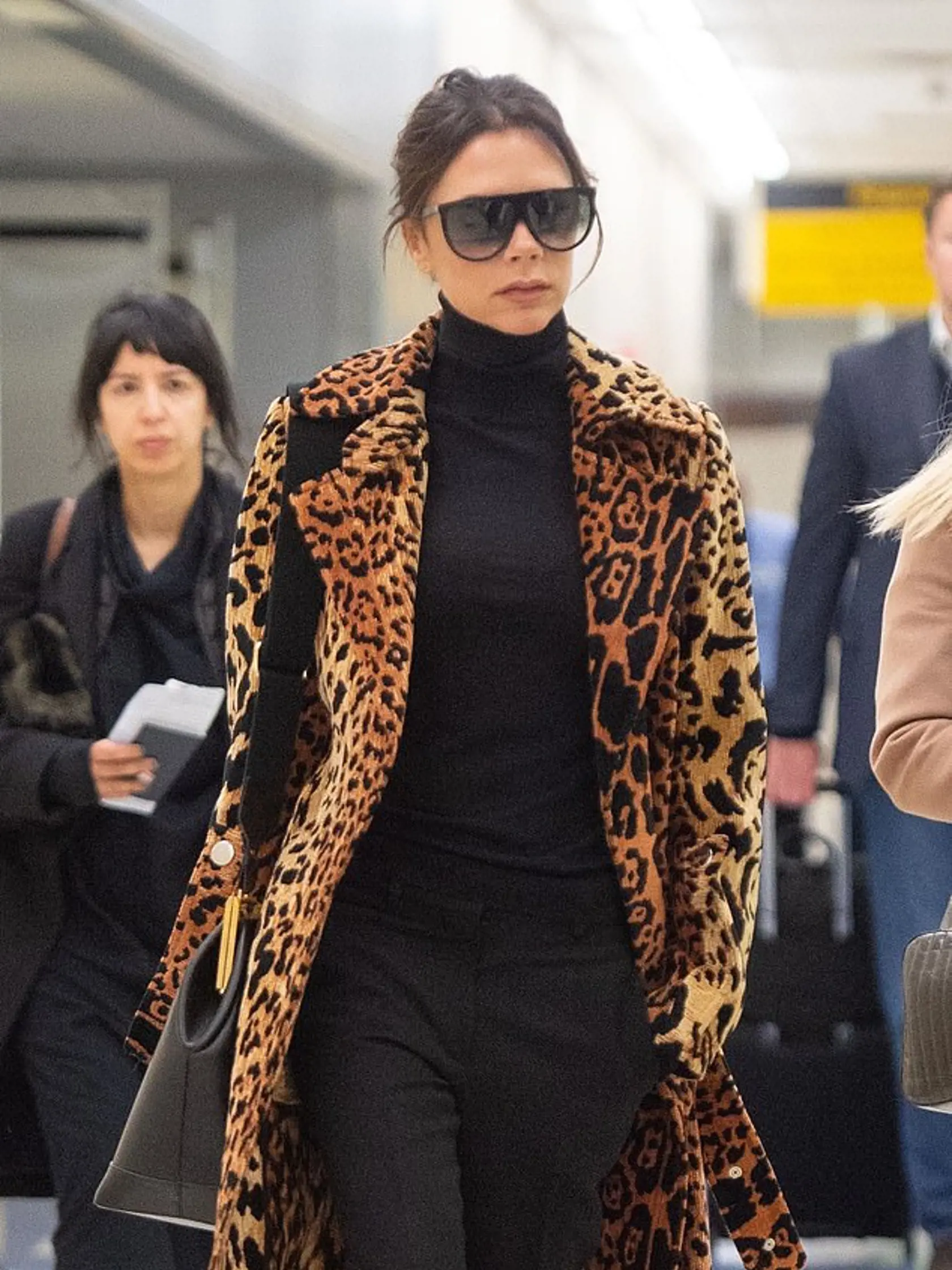 Victoria Beckham (45)