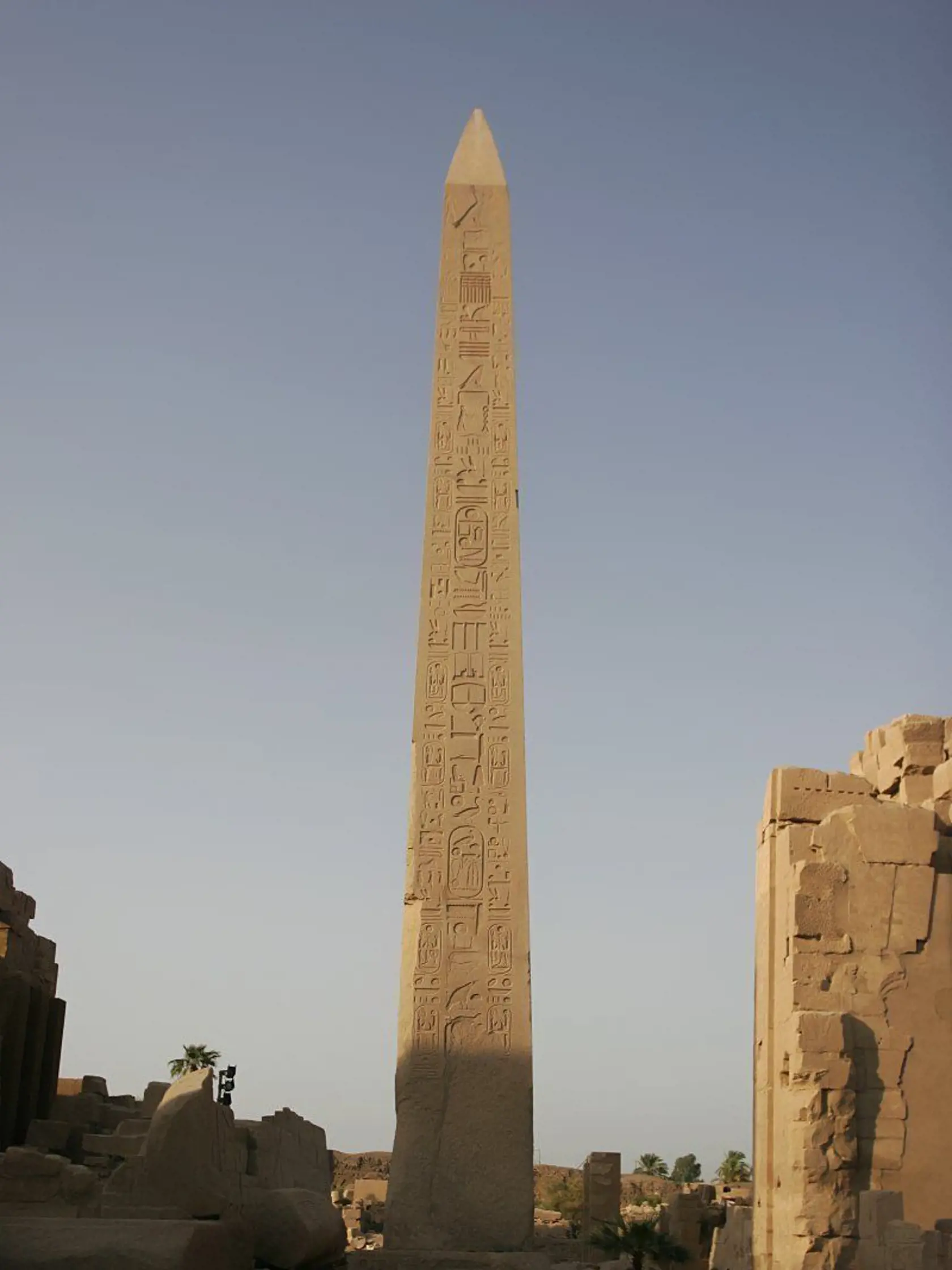 Vítězný obelisk egyptské královny Hatšepsut.