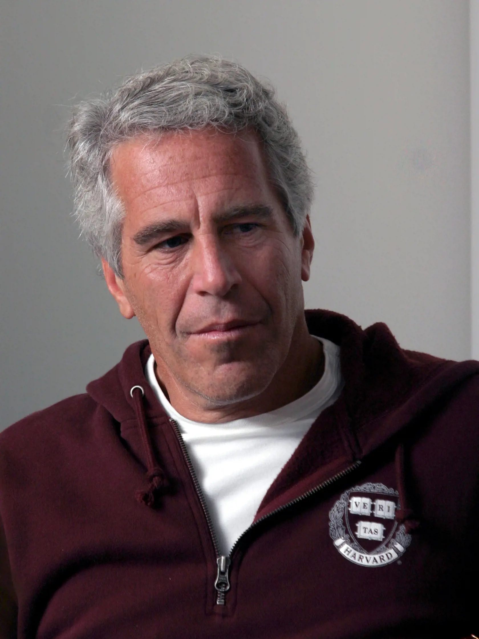 Jeffrey Epstein sa po obvineniach z pedofílie a zneužívania maloletých dievčat za mrežami obesil.