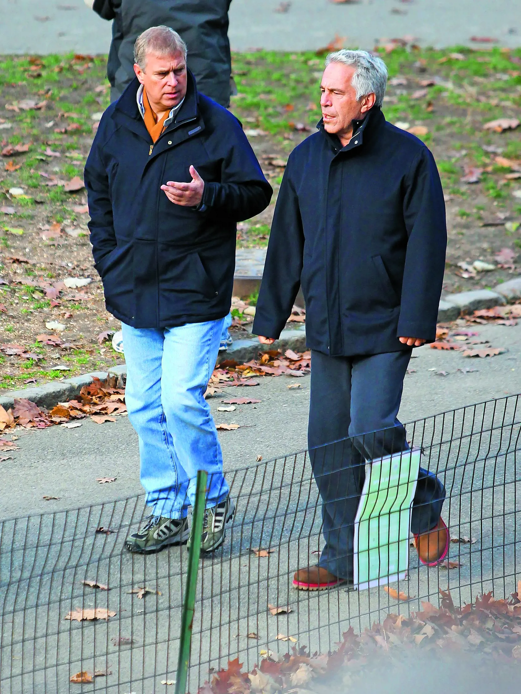 KAMOŠI Princ Andrew a Jeffrey Epstein, boháč, ktorý spáchal vo väzení samovraždu.