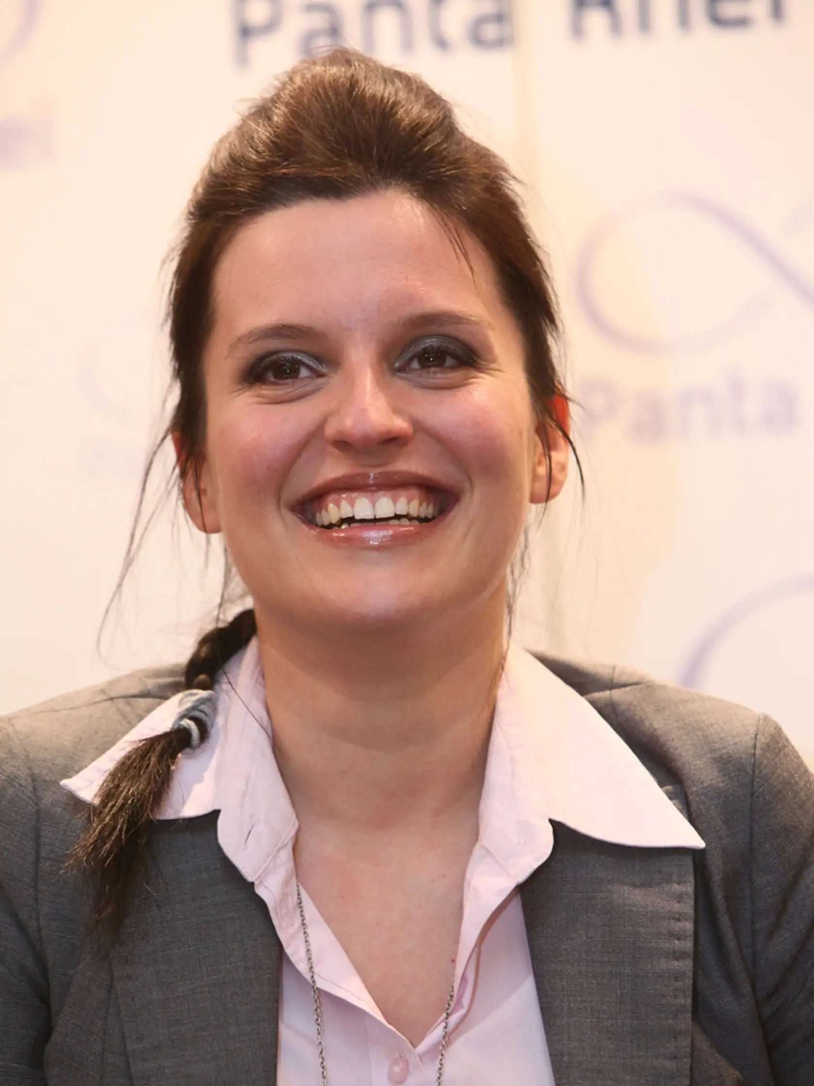 Staršia dcéra Hana Lasicová  (37) 