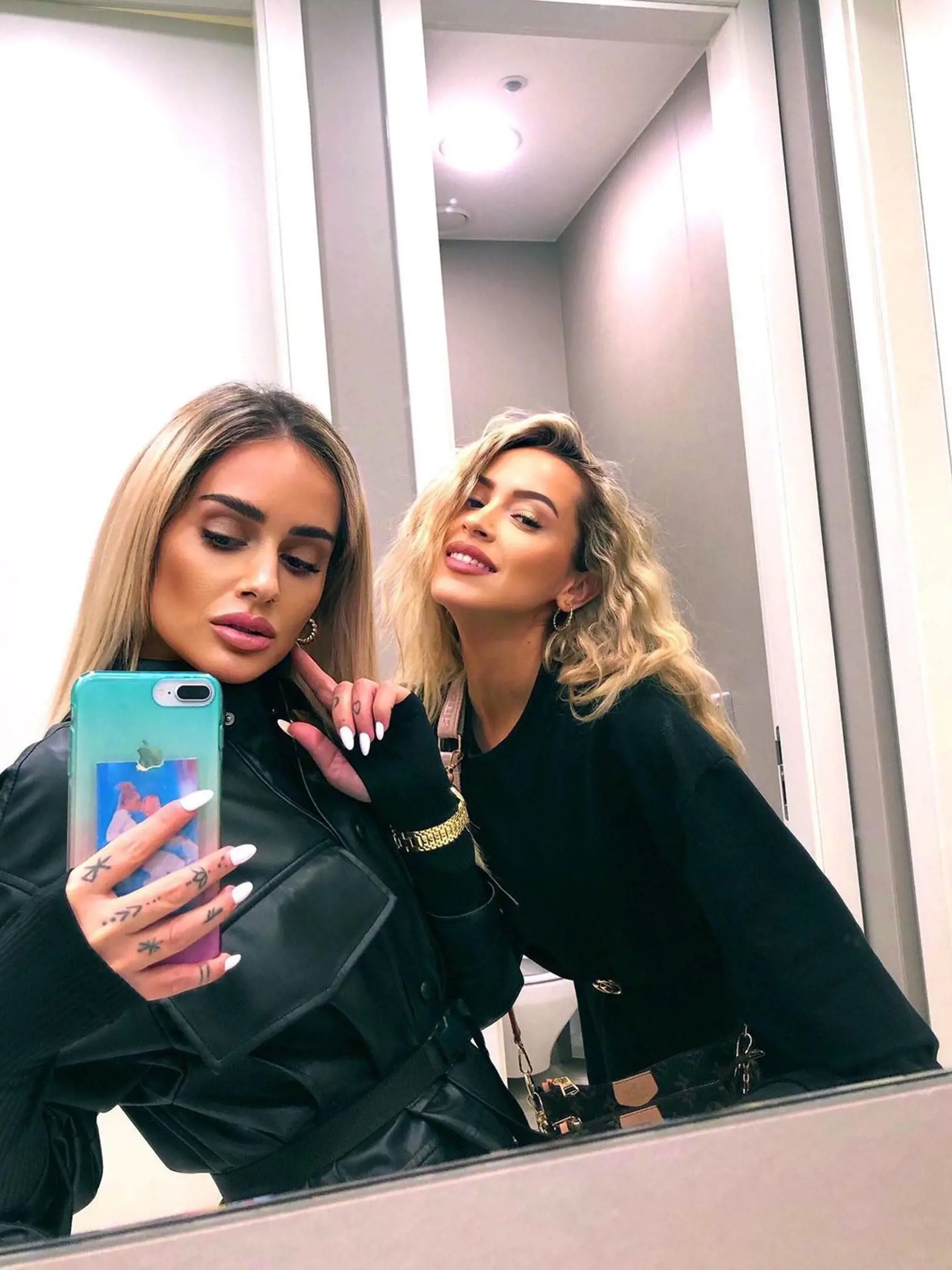 Dominika Mirgová a Sajmonsa