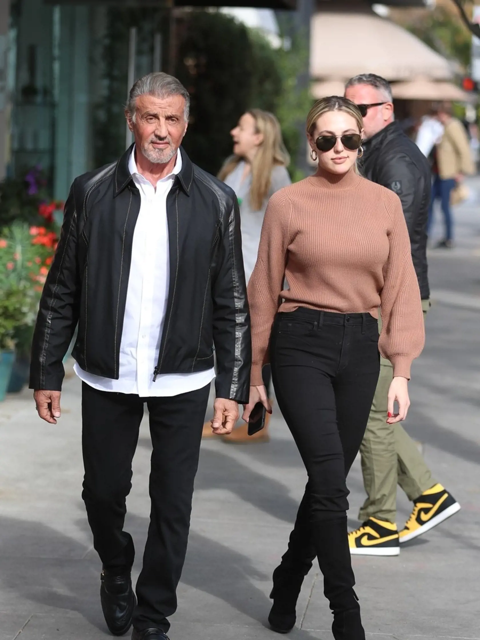 Sylvester Stallone s dcérou Sistine. Sylvester Stallone všetkých šokoval, keď si prestal farbiť vlasy.