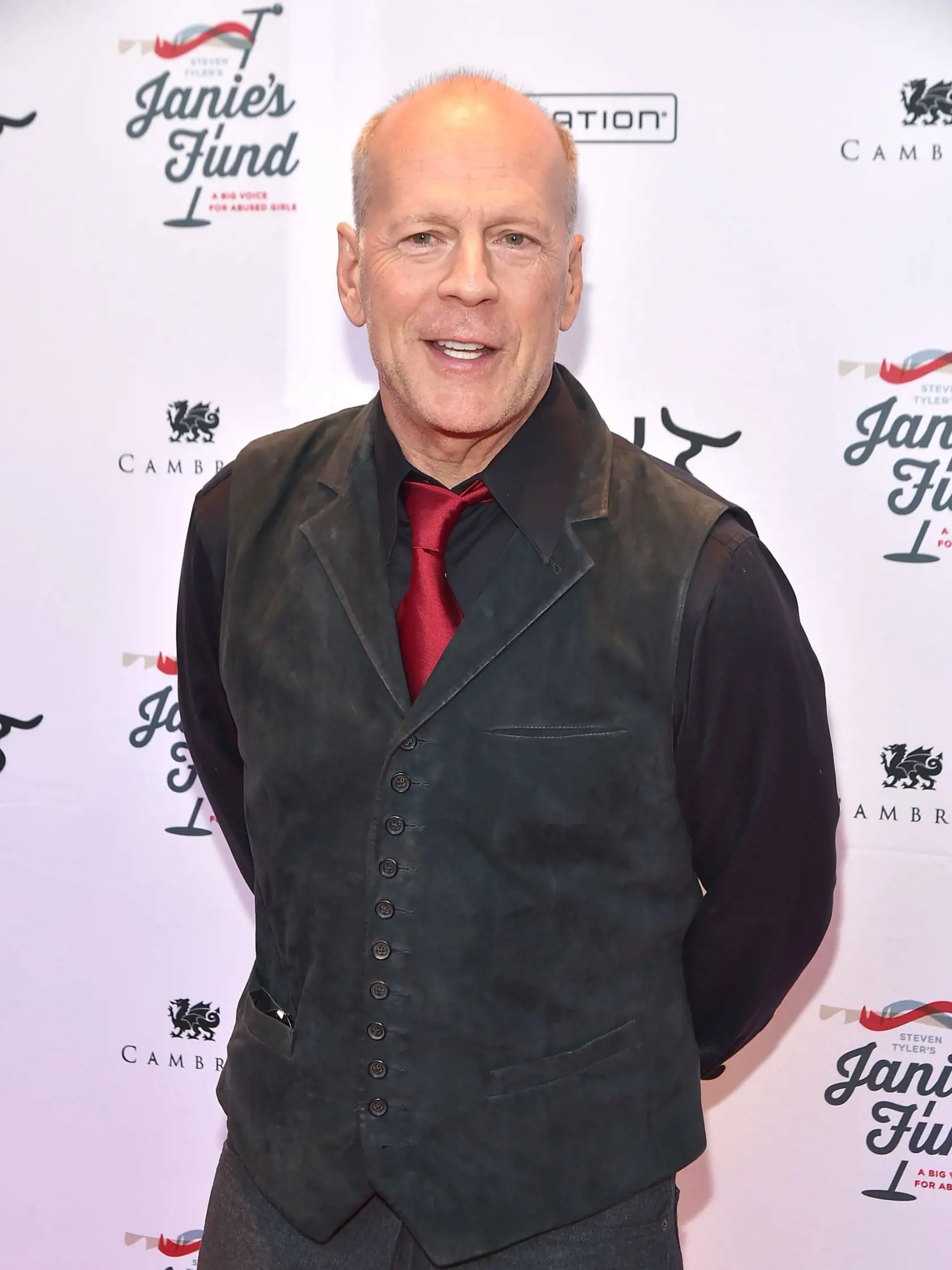 ... a beťársky drsniak Bruce Willis. Stáli na Trumpovej strane.