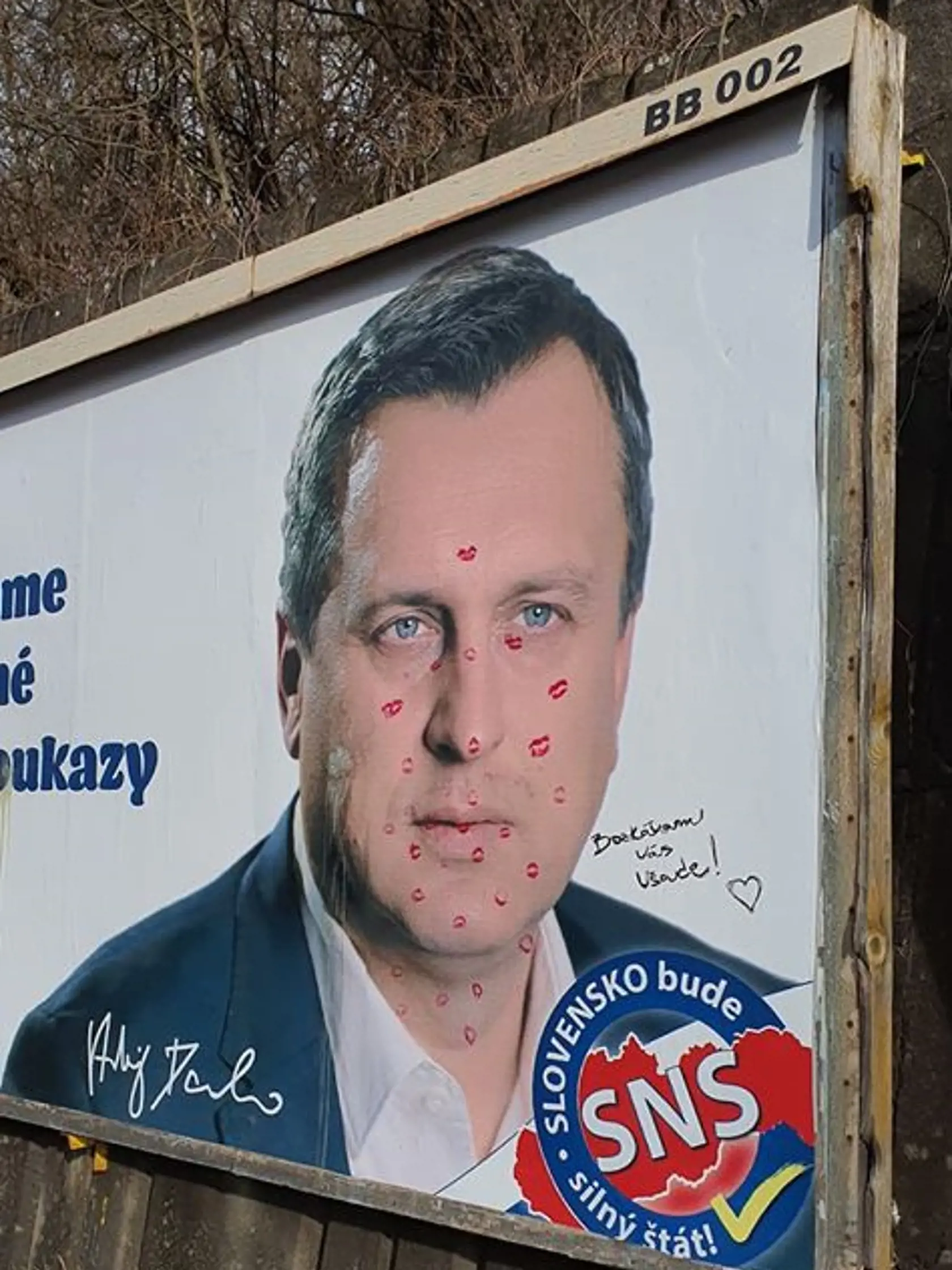 Kto vyzdobil bilbord?