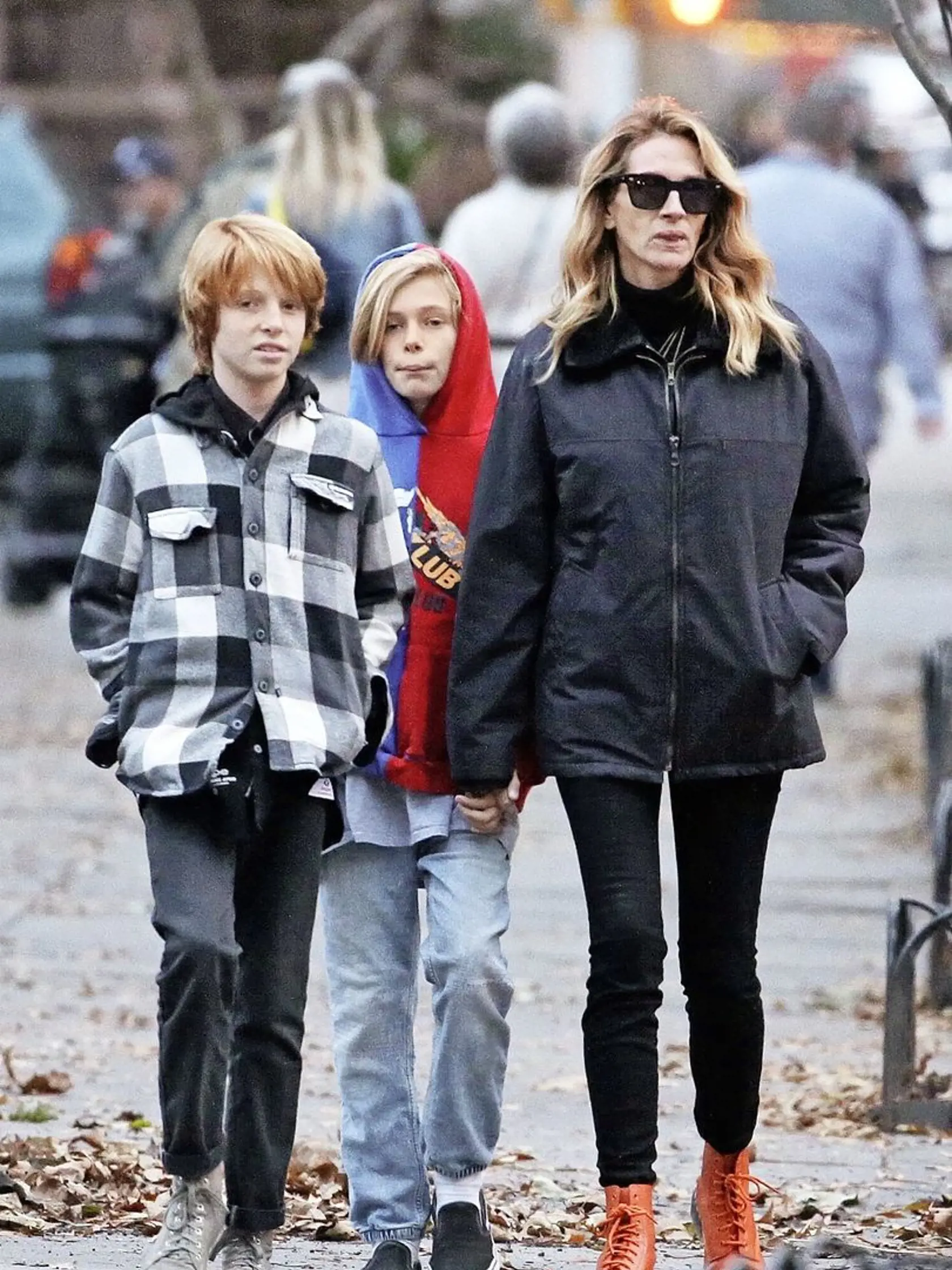 Julia Roberts (51) so svojimi dospievajúcimi synmi. 