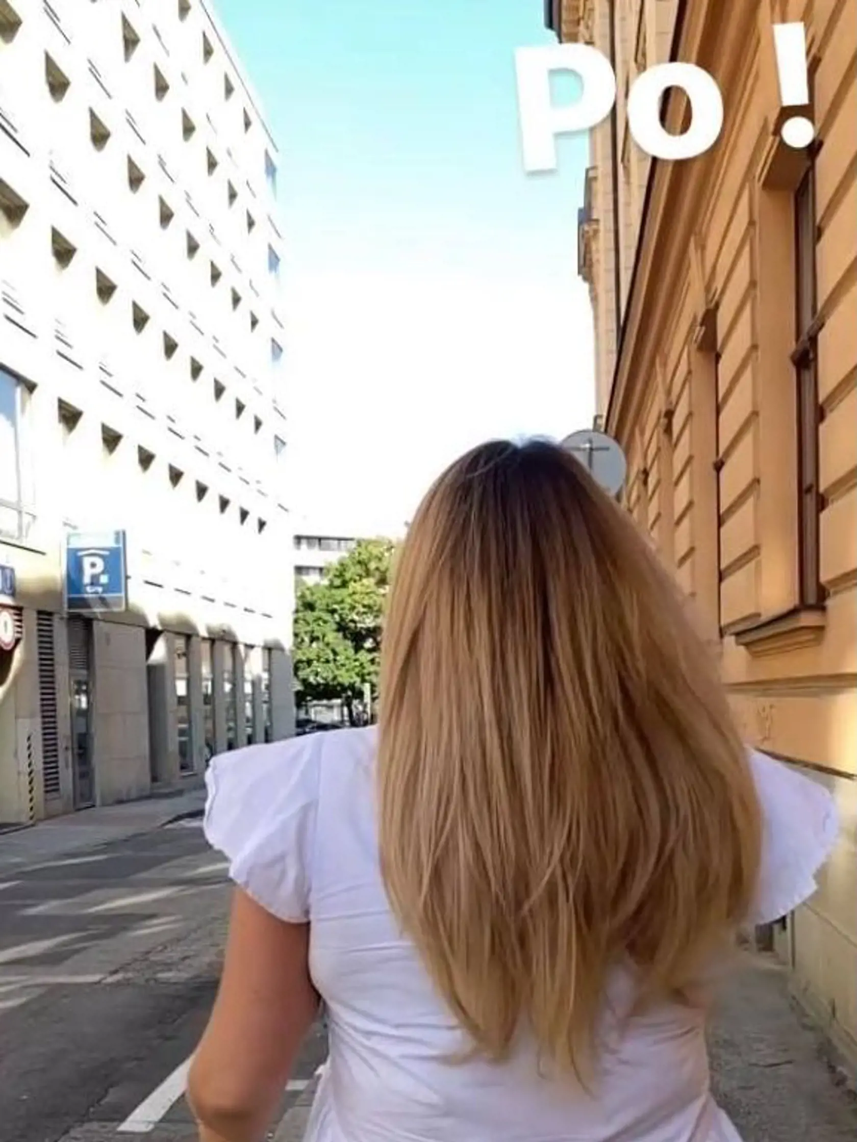 Evelyn opäť podstúpila zmenu imidžu: Vlasy si znova mierne stmavila.