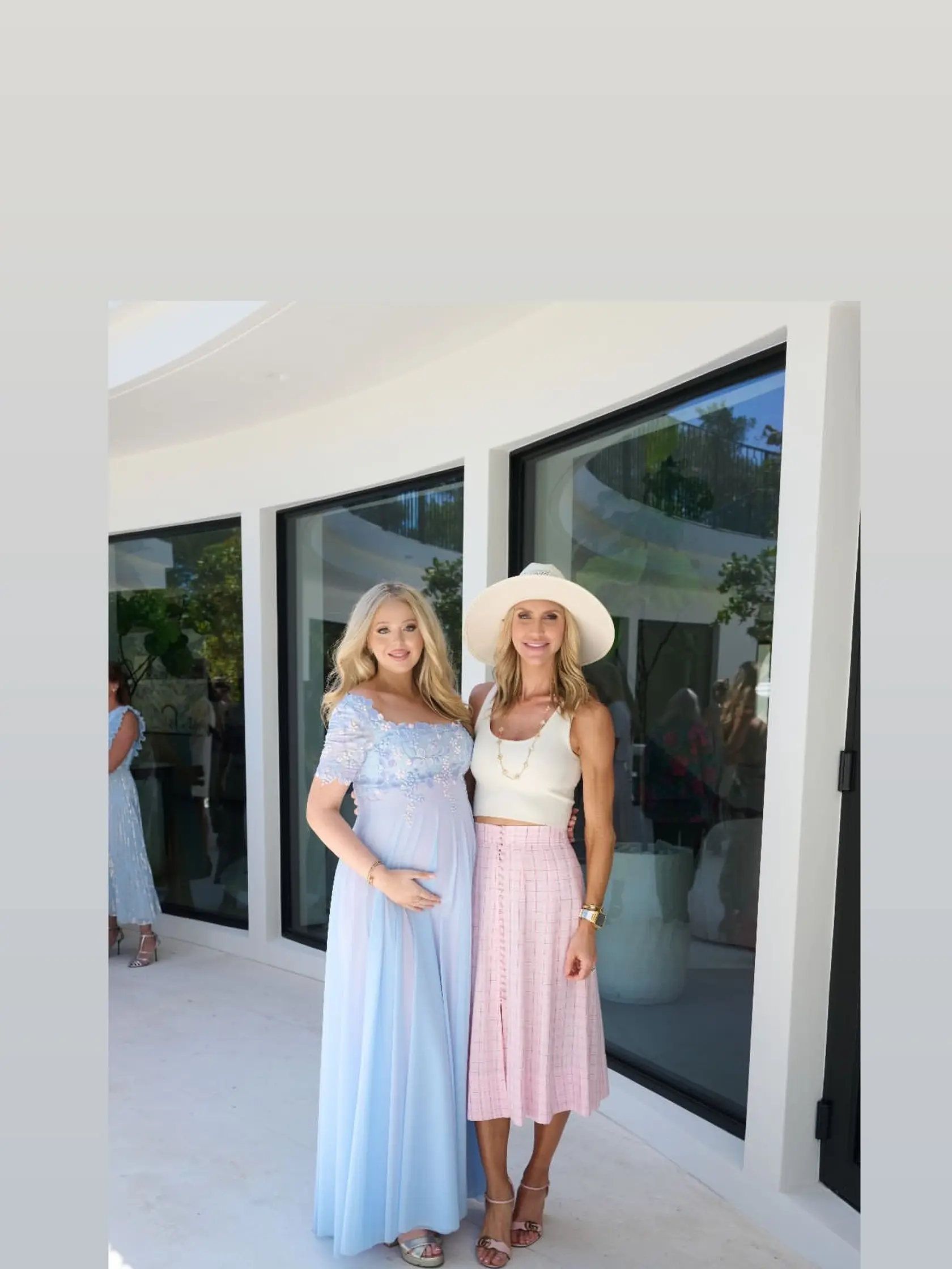 Tehuľka Tiffany Trump pyšne ukázala bruško. 