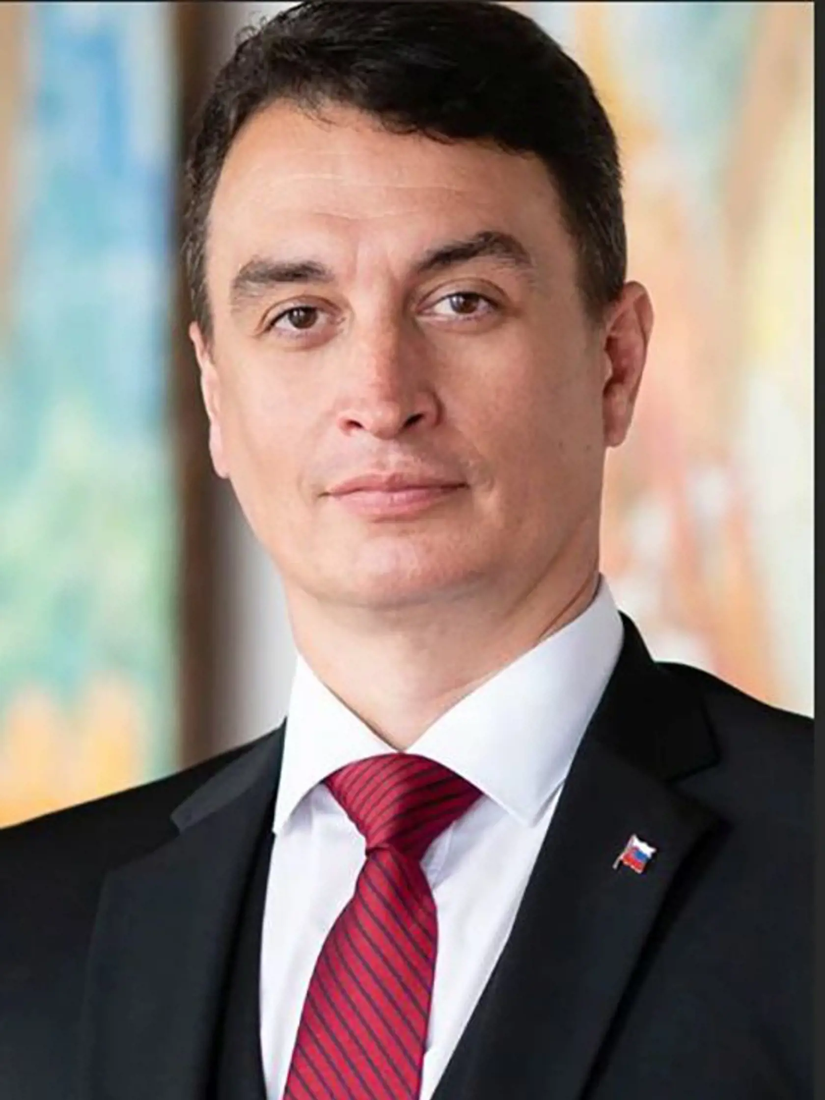 ZAMILOVALA SI PERLY Odkedy prezidentka chodí s Jurajom Rizmanom, v krúžku, častejšie nosí šperky, typické pre silné a vplyvné ženy.