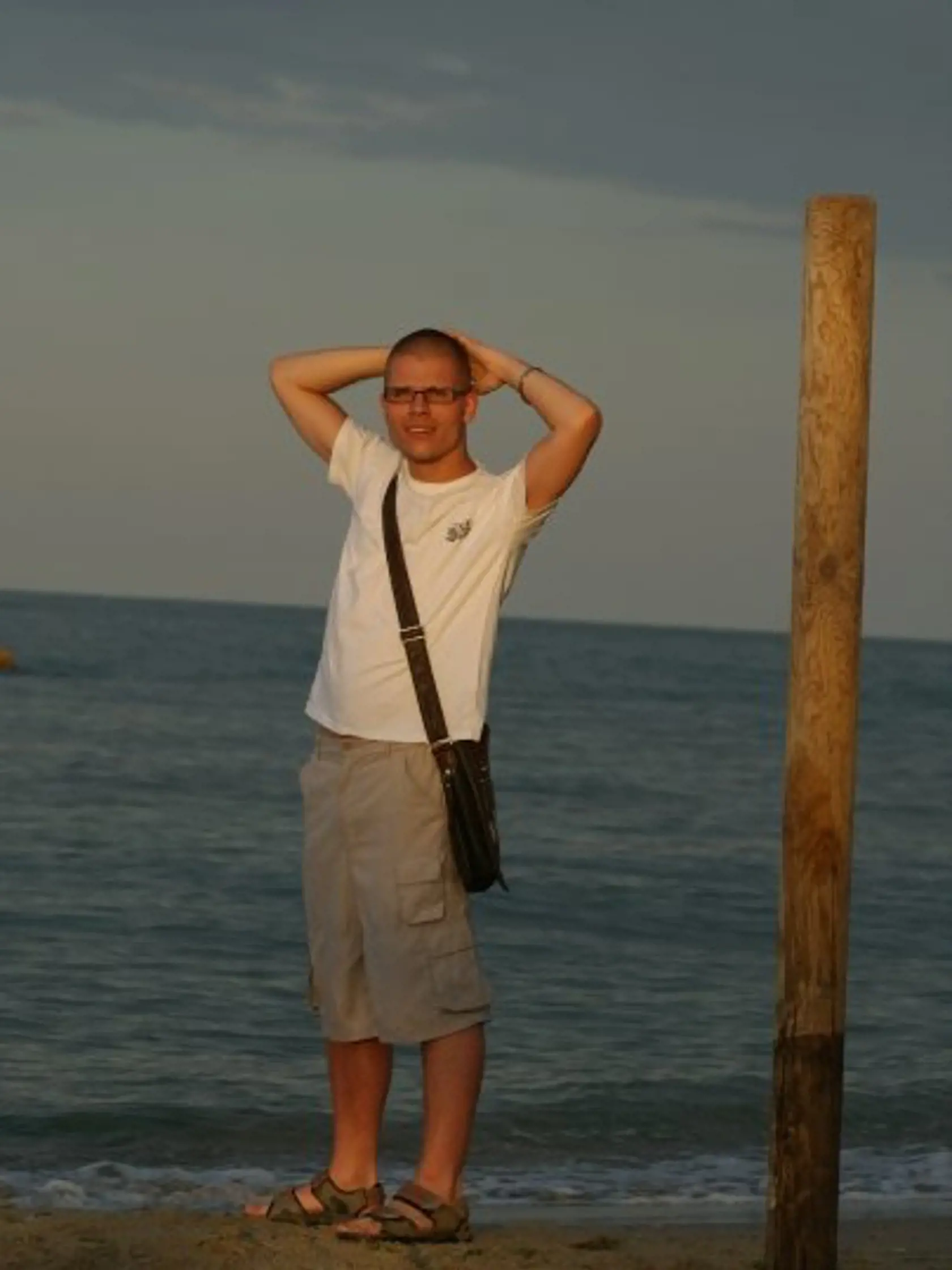 "Nie každý vozíčkar je po úraze, má porušenú miechu a nemôže hýbať nohami. Ja osobne sa tiež považujem za vozíčkara, postupne prichádzam o nervy a citlivosť, ale o schopnosť erekcie a ejakulácie som neprišiel."