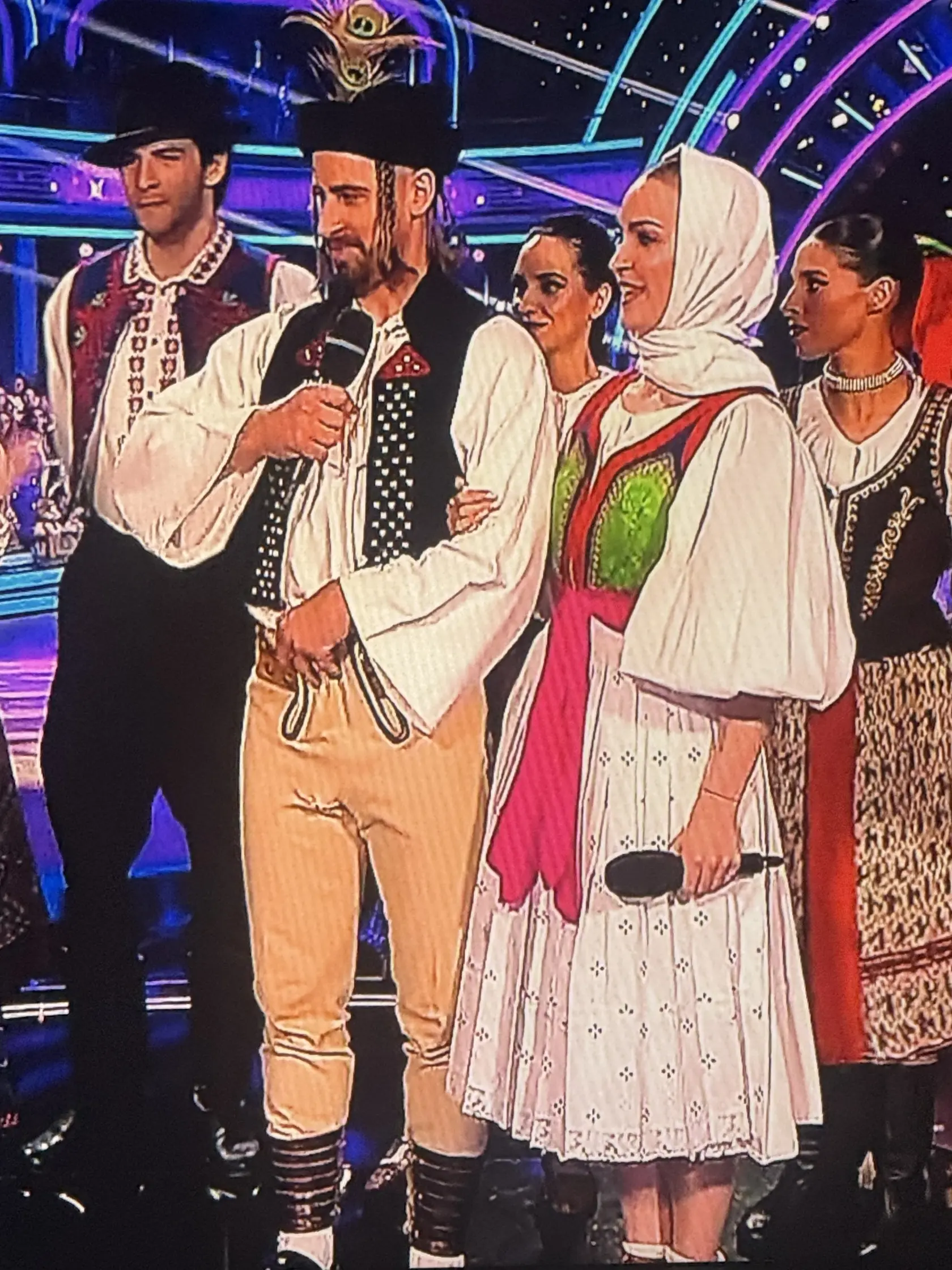Peťovi Saganovi sa počas tanca roztrhli gate.