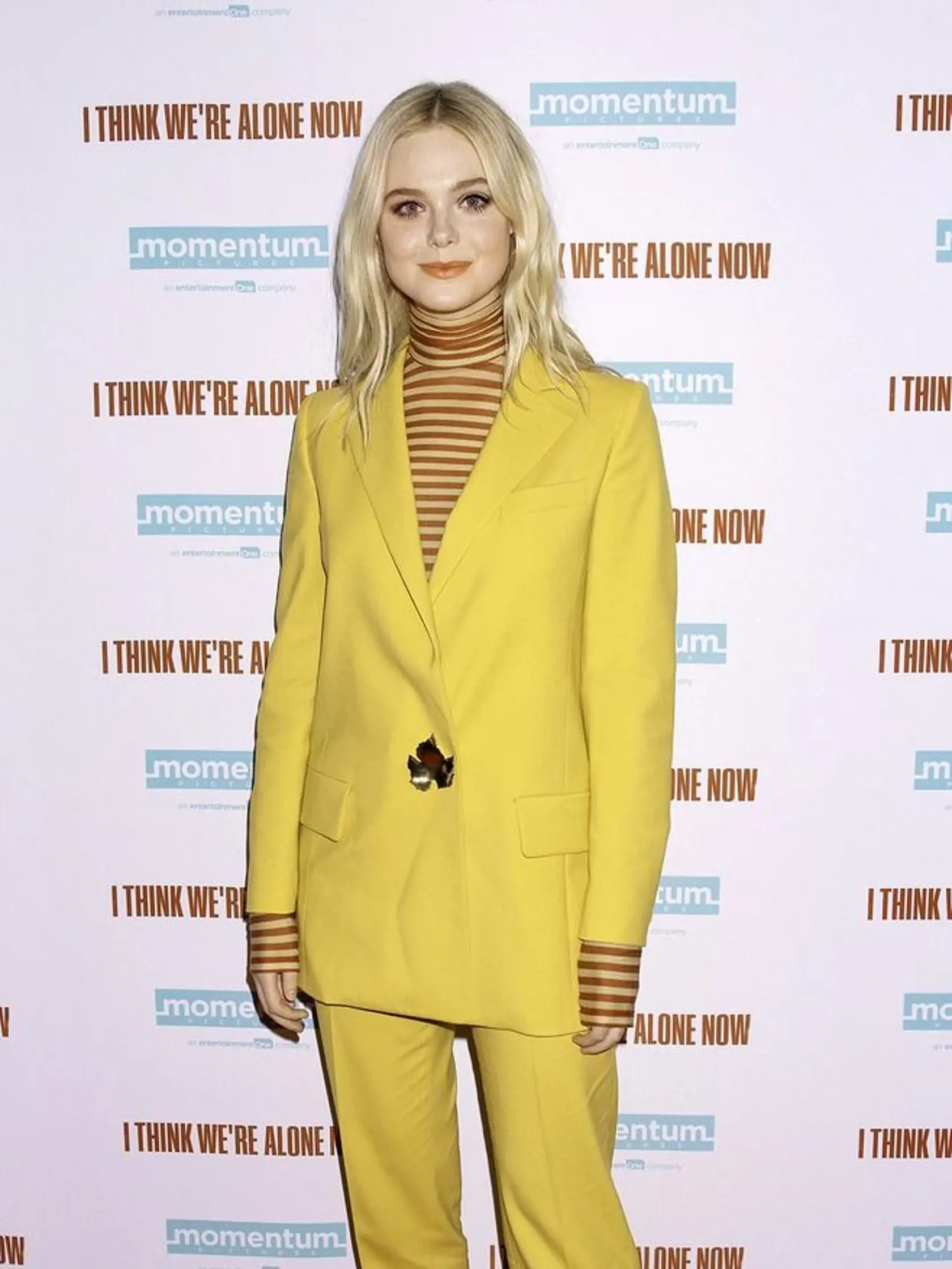 Mať kostým od slávneho dizajnéra ešte nemusí znamenať výhru, treba ho vedieť aj nosiť. Elle Fanning (20) táto kombinácia jednoducho vyšla.