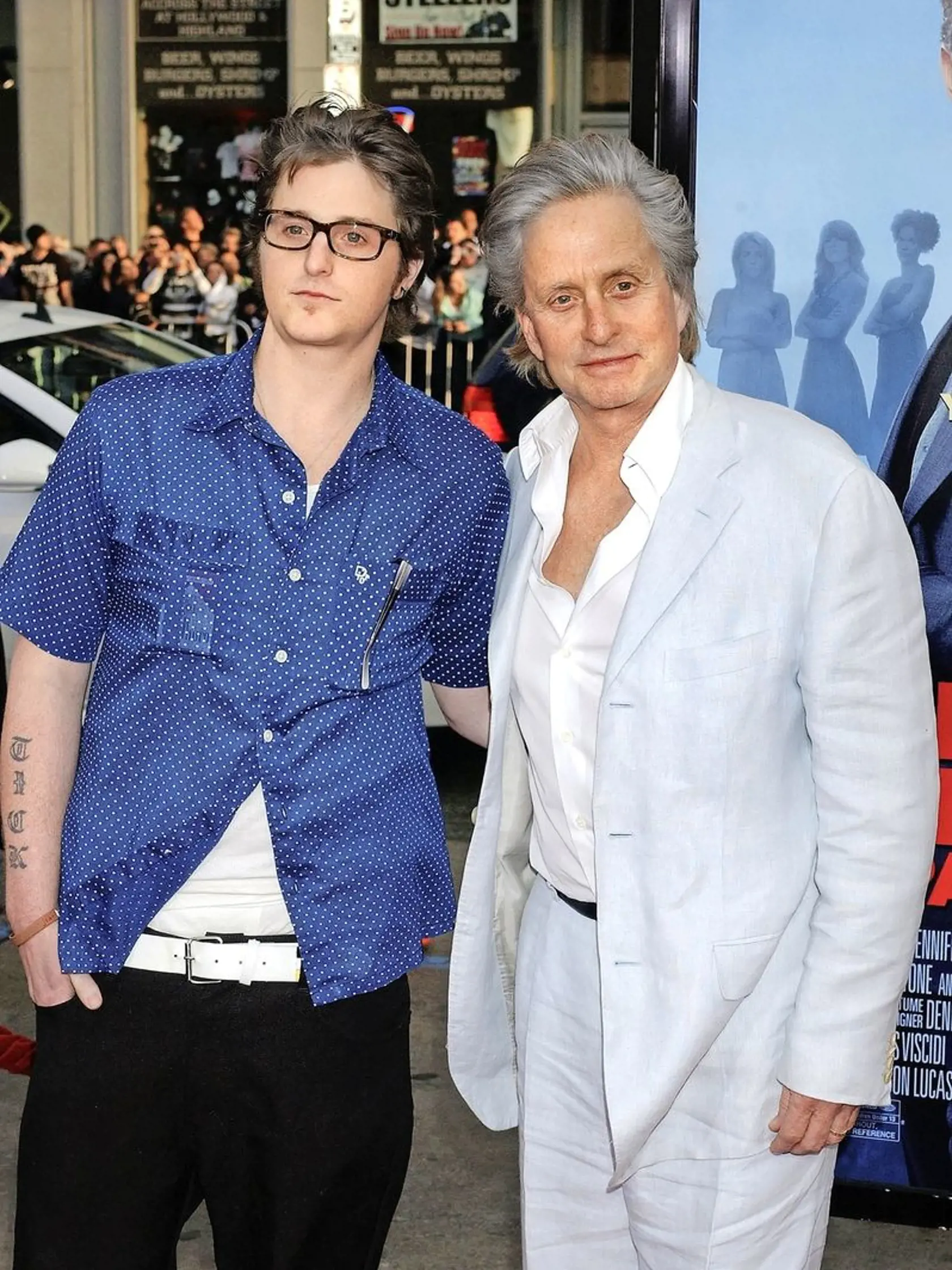 Cameron Douglas so svojím otcom Michaelom tesne