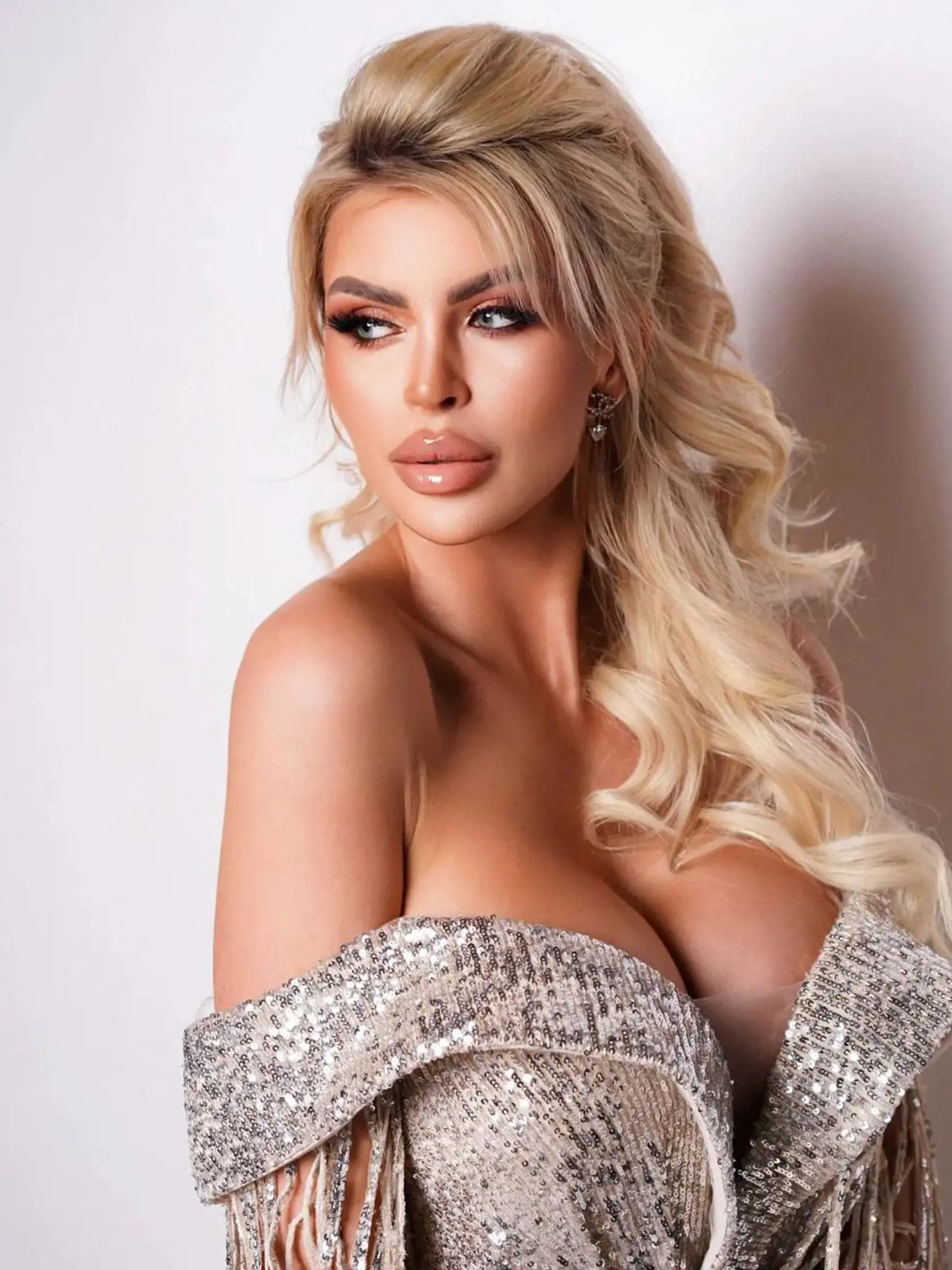 Lela Vémola