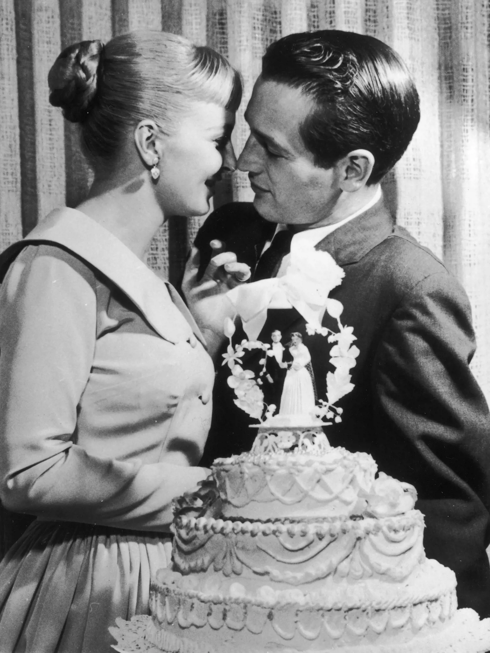 Po piatich rokoch vzťahu si JOANNE WOODWARDOVÁ a PAUL NEWMAN povedali áno. Svadbu mali v hollywoodskom štýle, pozvali na ňu päťsto hostí