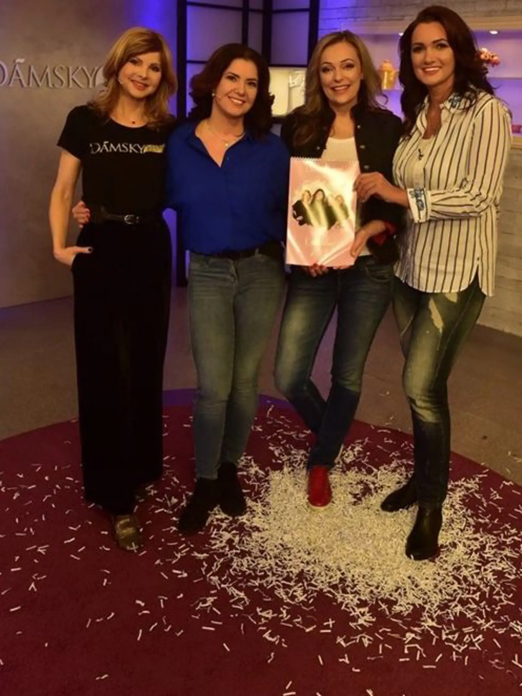 Pôvodné  dvojice pred  výmenou: Soňa a Iveta, Andrea a Karin.