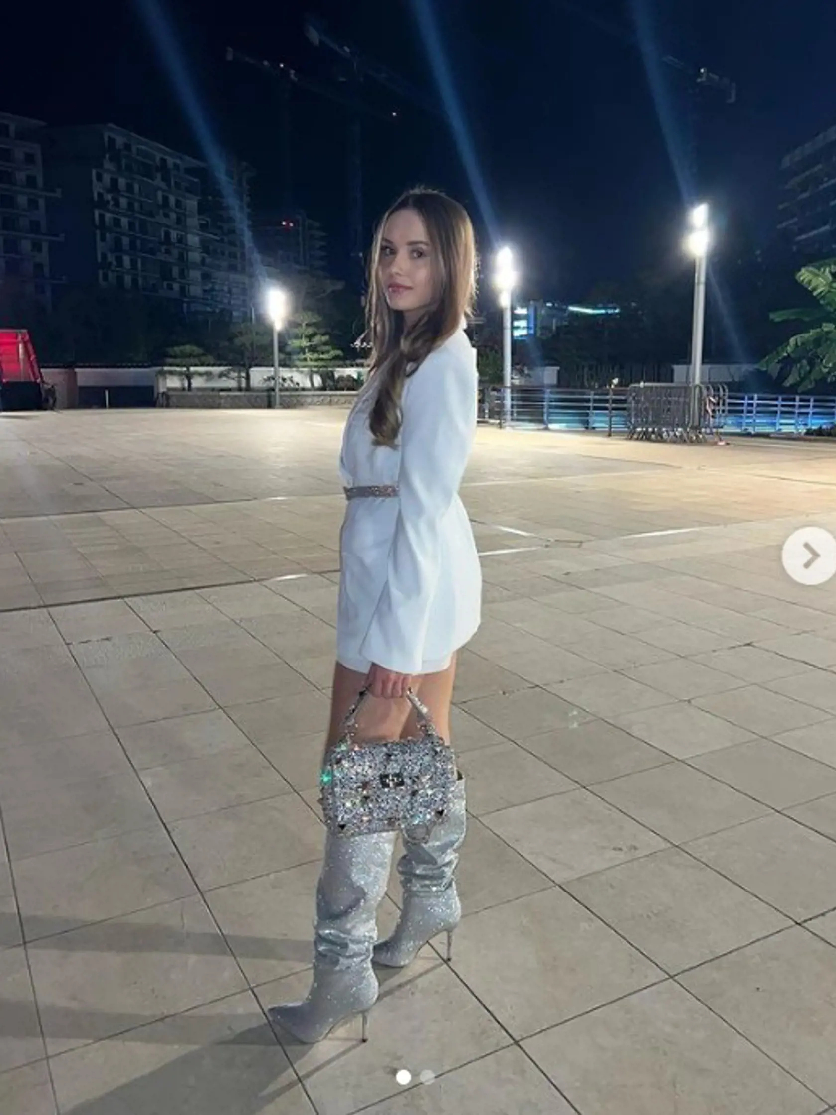 Davina podľa všetkého podľahla rovnakému trendu ako jej slávna mama Carmen a svoje fotografie na sociálnej sieti začala vylepšovať fotografickými filtrami, ktoré dokážu v priebehu pár sekúnd zmeniť človeka na nepoznanie.