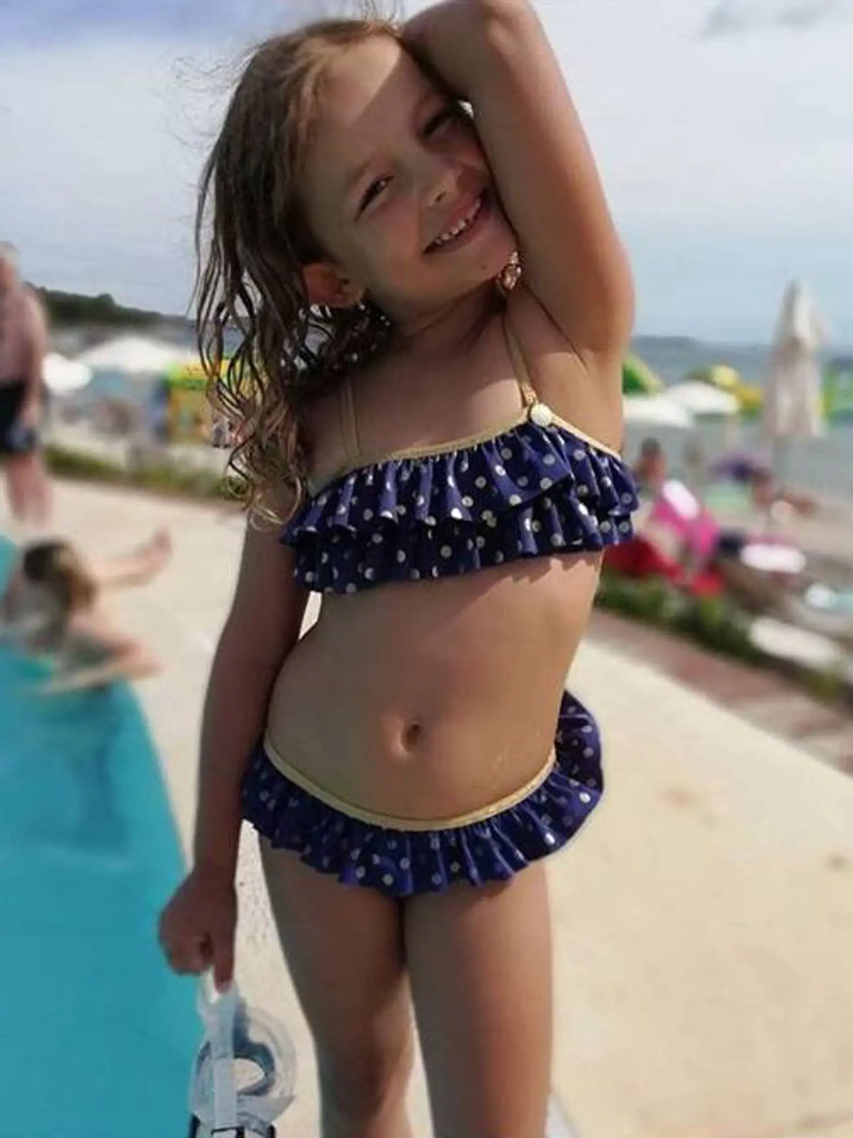 Izabela Gavorníková, seriálová Viki: Z času na čas sa nejakou fotografiou pochváli na svojej sociálnej sieti aj seriálová Viki. Fanúšikovia zase nešetria komentármi .Vidieť, že Izabelka je ich veľkou obľúbenkyňou.