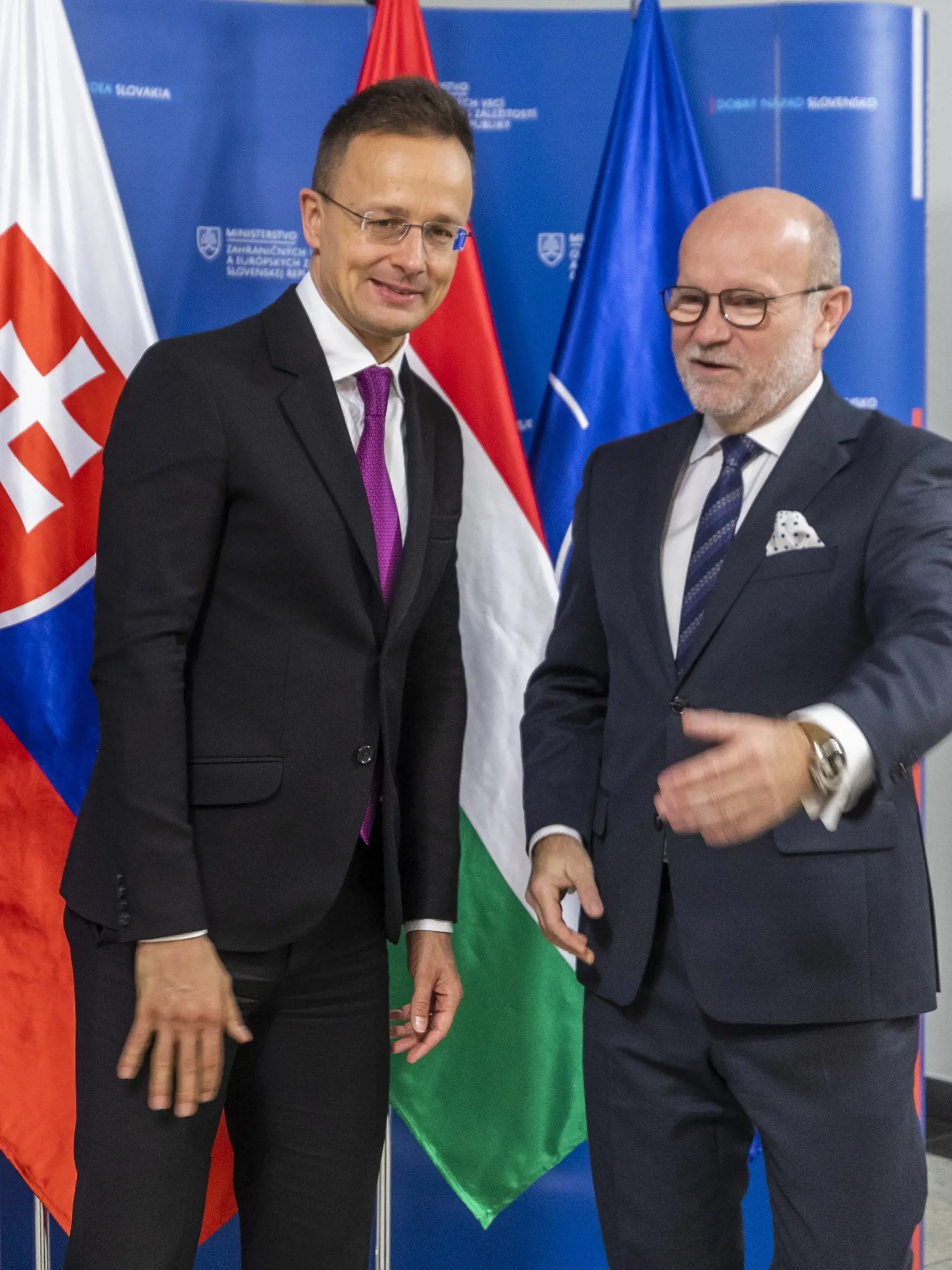 Minister zahraničných vecí Maďarska Péter Szíjjártó a minister zahraničných Slovenska Rastislav Káčer.