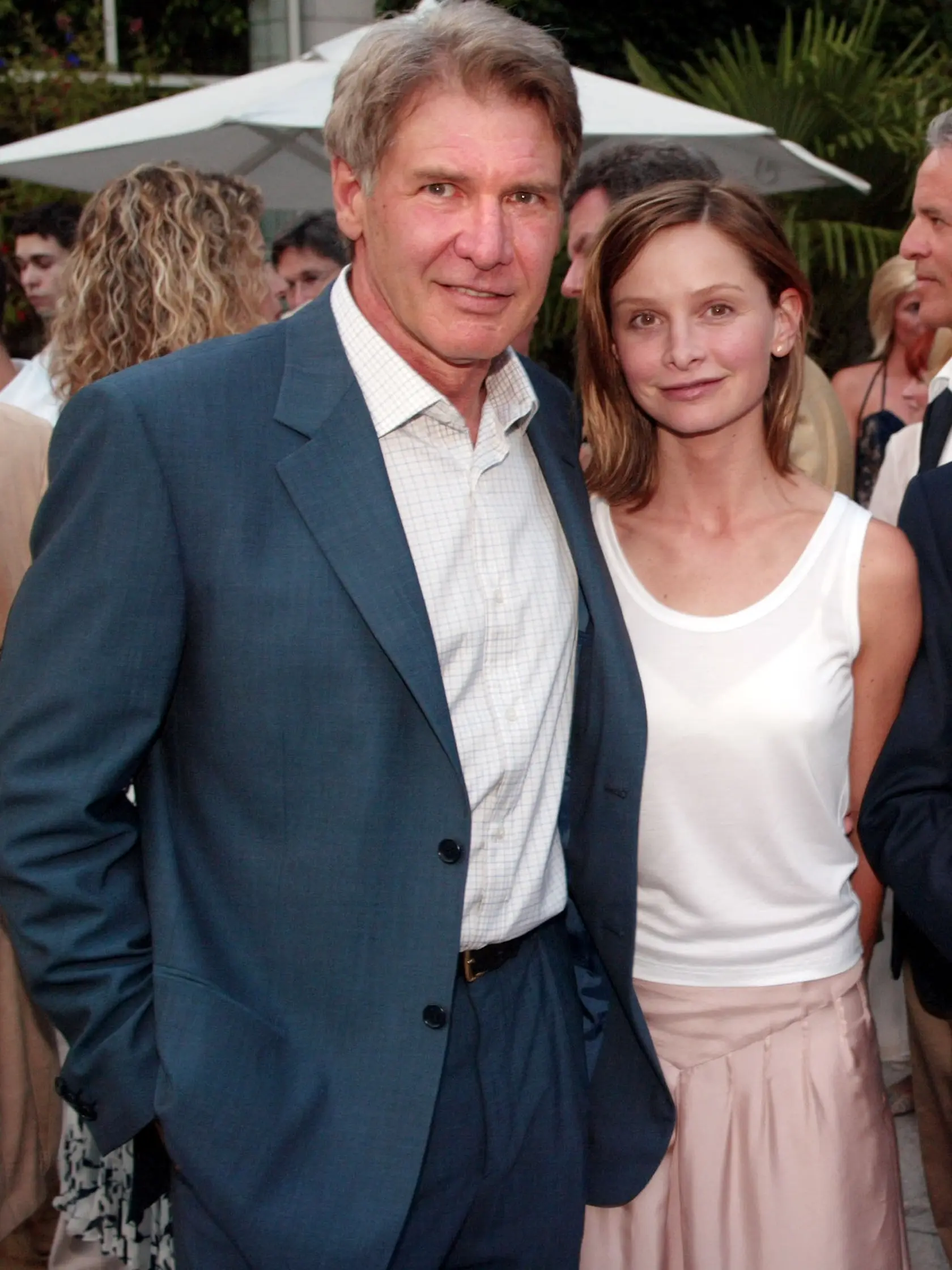 Harrison Ford a Calista Flockhart, keď sa zoznámili, pôsobila Calista ako dievčatko, no už bola mamou adoptívneho synčeka.